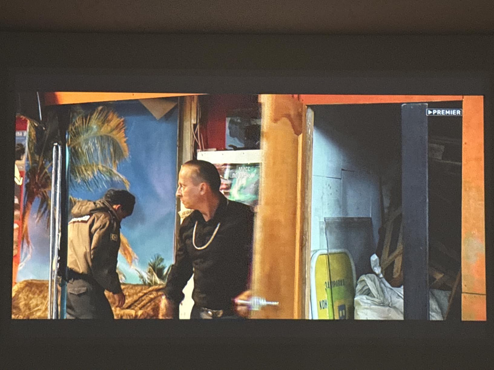 Halo+ 1080P Portable Projector, 700 ISO Lumens with Harman Kardon Speakers, Auto Keystone Correction, Auto Focus, Intelligent Obstacle Avoidance, Intelligent Screen Alignment, Android TV 10.0 customer photo 1