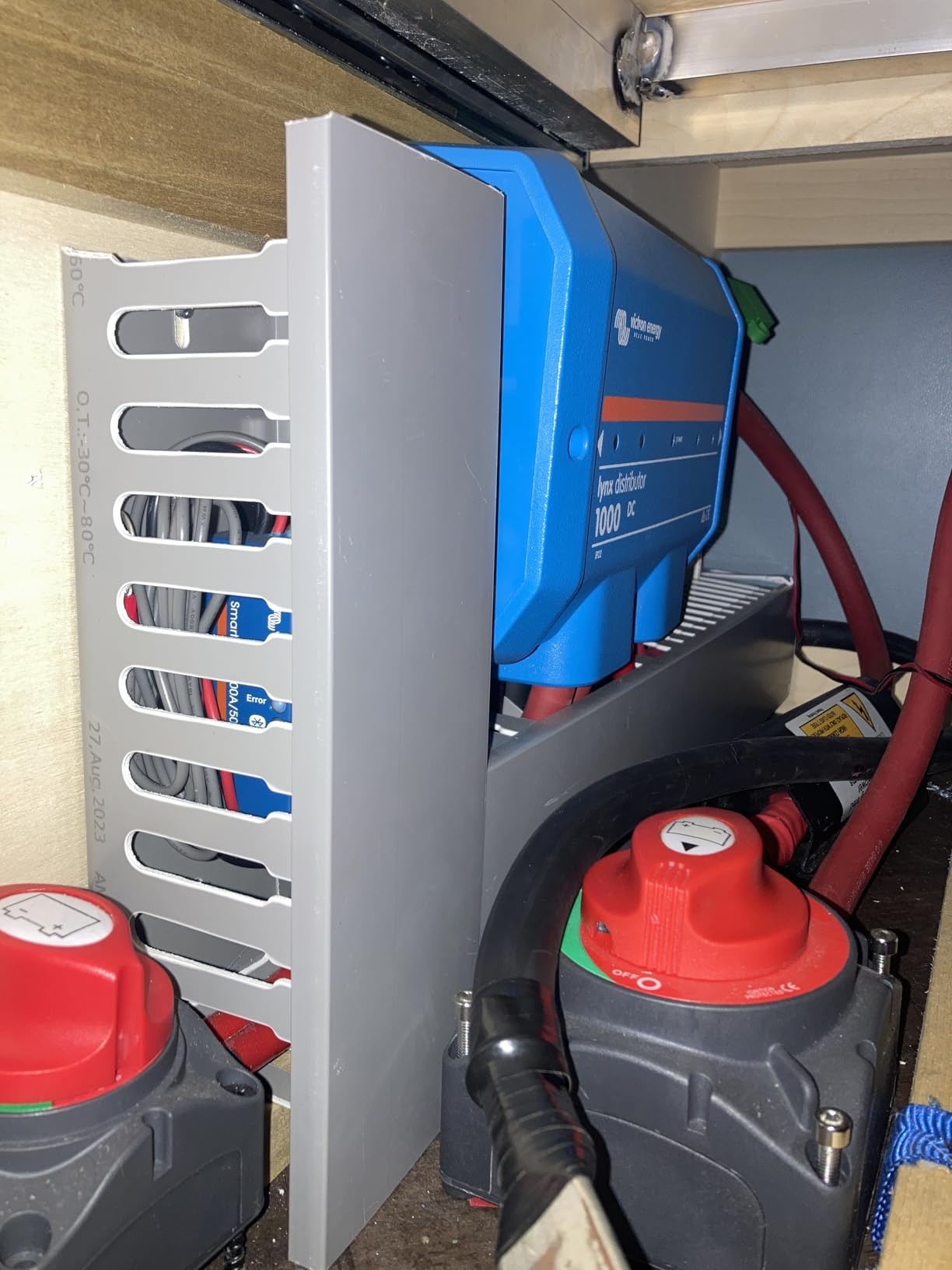 ZhiYo 2x2in Server Rack Cable Management Raceway, Cable Duct Kit, Electrically Safe PVC for Network Wire Management, Open Slot Cord Hider for Computer Under Desk, Grey customer photo 2