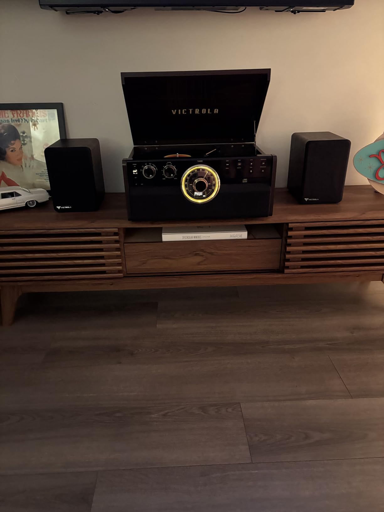 Victrola M1 Monitors - Powered Bookshelf Monitor Speakers, Bluetooth Wireless Streaming, Premium Stereo Sound, Pairs with Premiere T1 & More, RCA & Aux Input, Multi-Device Pairing (Black) customer photo 1