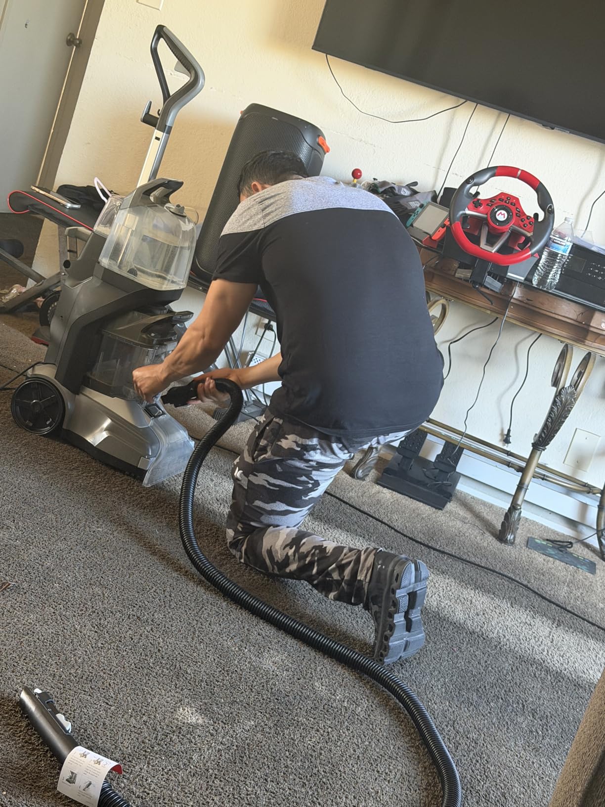 Hoover Powerscrub XL Pet Carpet Cleaner Machine, Upright Shampooer, FH68050, Black customer photo 1