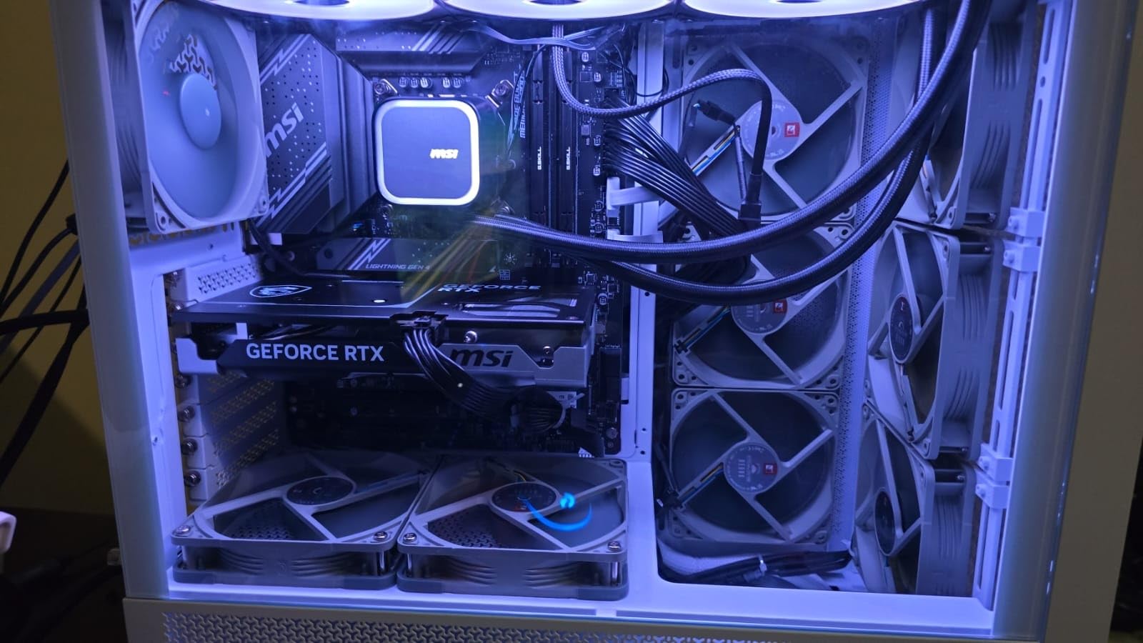 Intel Core i7-12700KF Desktop Processor 12 (8P+4E) Cores up to 5.0 GHz Unlocked LGA1700 customer photo 1