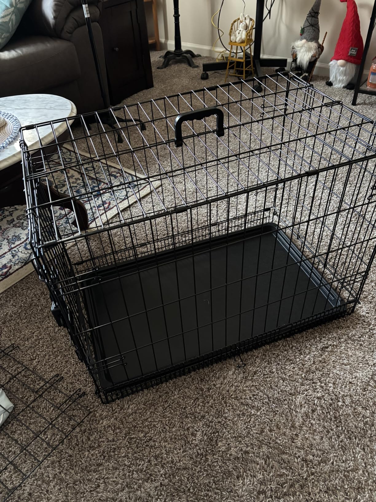 Amazon Basics Portable, Foldable Metal Wire Dog Crate with Removable Tray, Divider Panel, Easy to Assemble, for Large Dogs, 48 x 30 x 32.5 in, Black customer photo 2