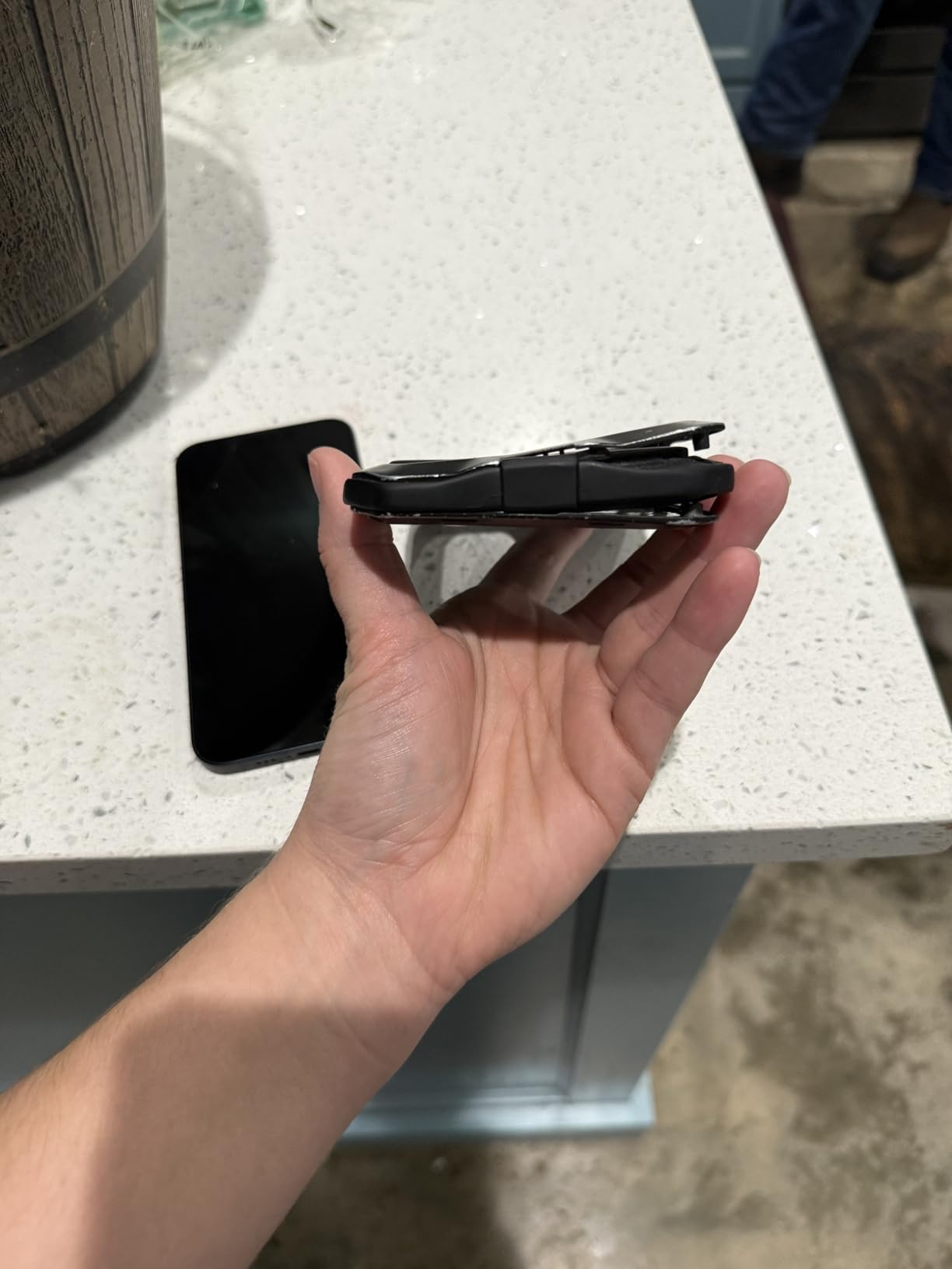 Marrkey for iPhone 13 Case, 360 Full Body Protective Cover Heavy Duty Shockproof Tough Armour Aluminum Metal Case with Silicone Built-in Screen Protector for Apple iPhone 13 6.1 Inch - Black customer photo 1