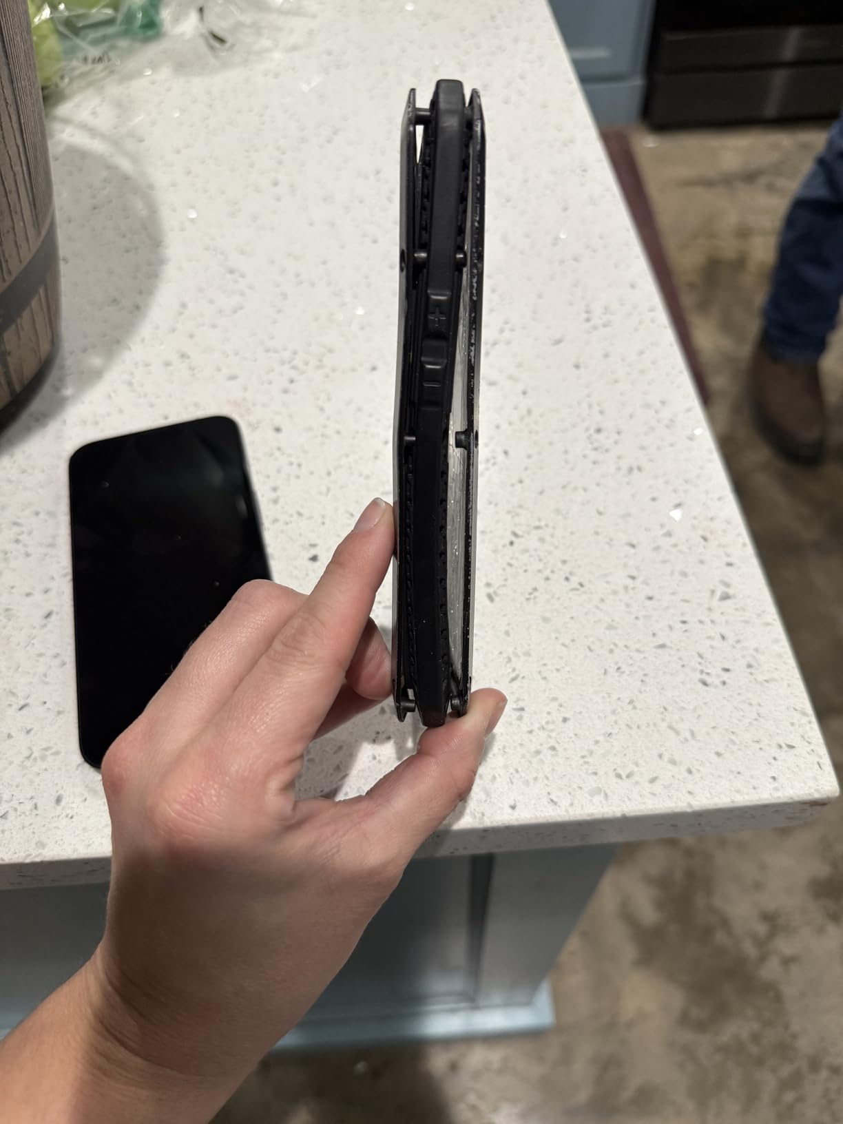 Marrkey for iPhone 13 Case, 360 Full Body Protective Cover Heavy Duty Shockproof Tough Armour Aluminum Metal Case with Silicone Built-in Screen Protector for Apple iPhone 13 6.1 Inch - Black customer photo 2