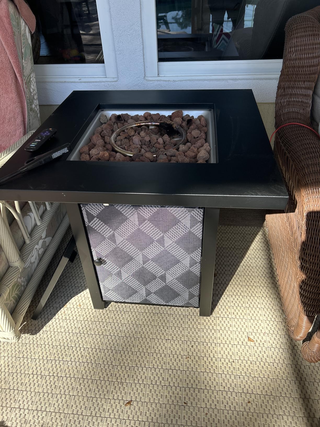 Ciays 28 Inch Propane Fire Pit Table, 50,000 BTU Steel Gas Fire Pits with Lid and Lava Rock, Black customer photo 2
