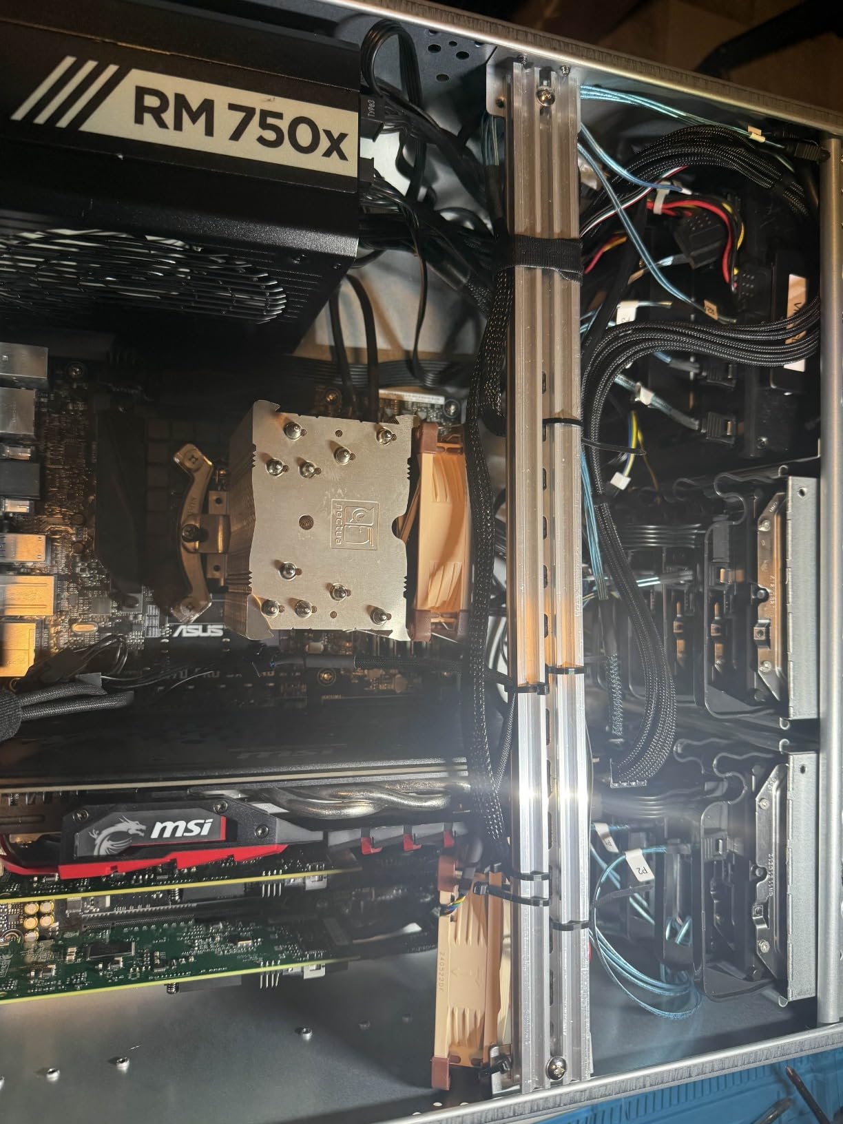 Rosewill 4U Server Chassis 11 Bay Server Case 8X 3.5 + 3X 5.25 HDD, ATX, Rackmount Server Case, Include Front 2X 120mm Fans Rear 2X 80mm Fans Metal Rack Mount Computer Case 21