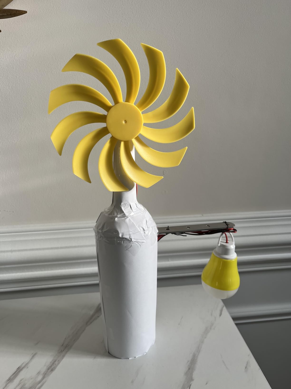 Small Wind Turbine Generator Micro DC Motor Power Wind Turbines Electricity Fan Blades Model Bicycle LED Light DIY Kits for Teaching Physical Power Generation Science Experiment customer photo 1