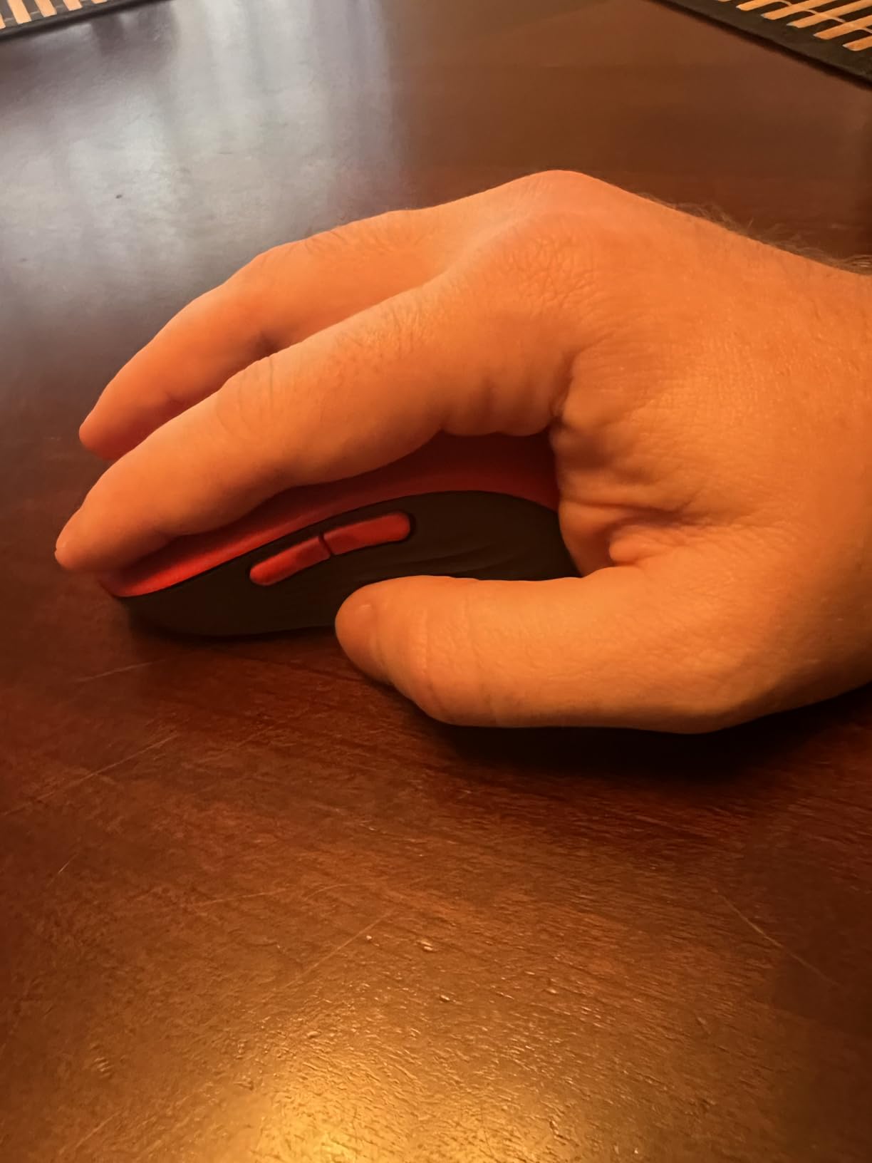 Logitech Left Handed Wireless Mouse Signature M650 L Full Size - 2 Year Battery, Silent Clicks, Customizable Buttons, Bluetooth, PC/Mac/Chromebook - Graphite, Large customer photo 1