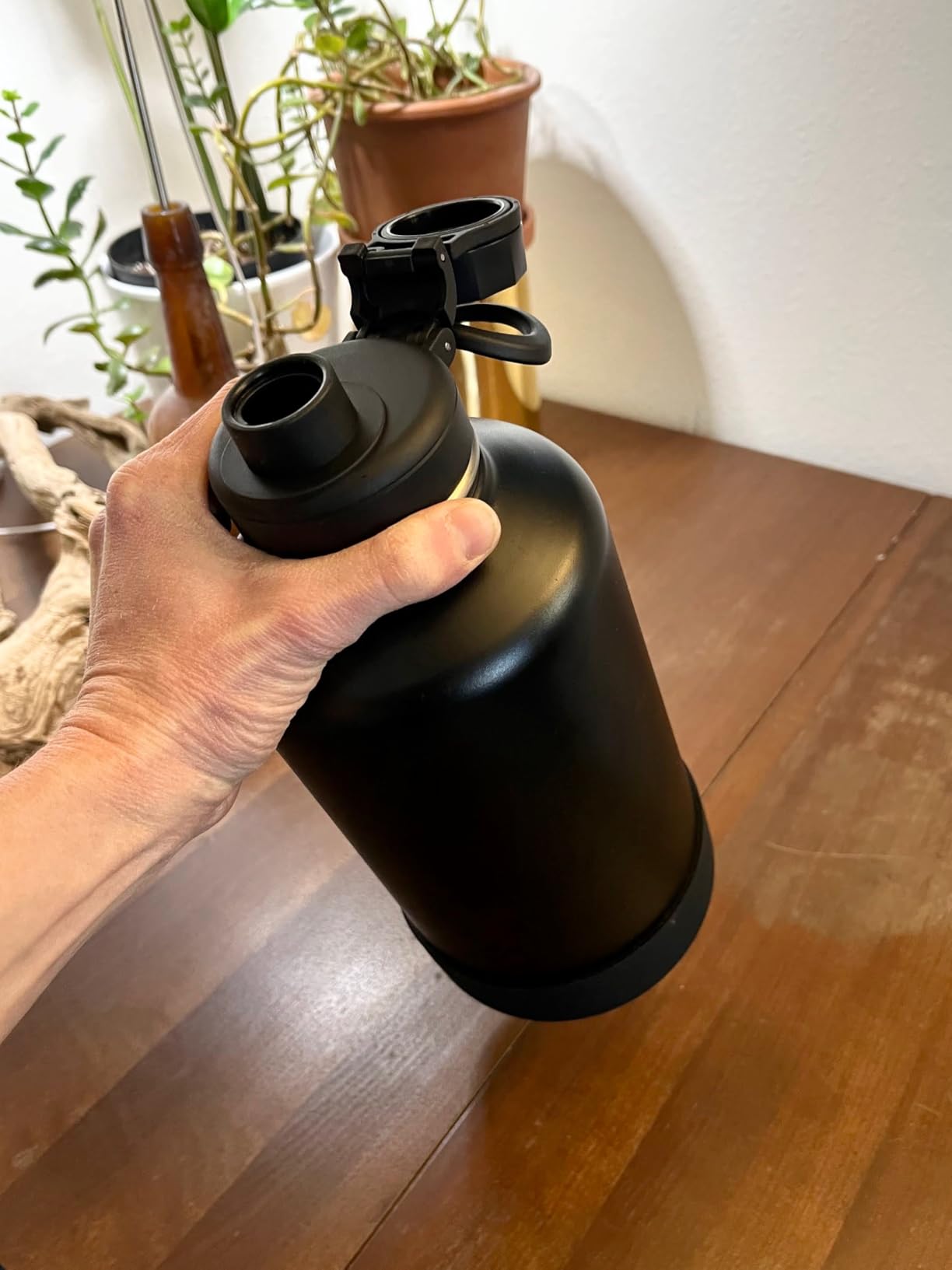 CIVAGO 32 oz Insulated Water Bottle With Straw, Stainless Steel Sports Water Cup Flask with 3 Lids (Straw, Spout and Handle Lid), Wide Mouth Travel Thermal Mug, Black customer photo 1