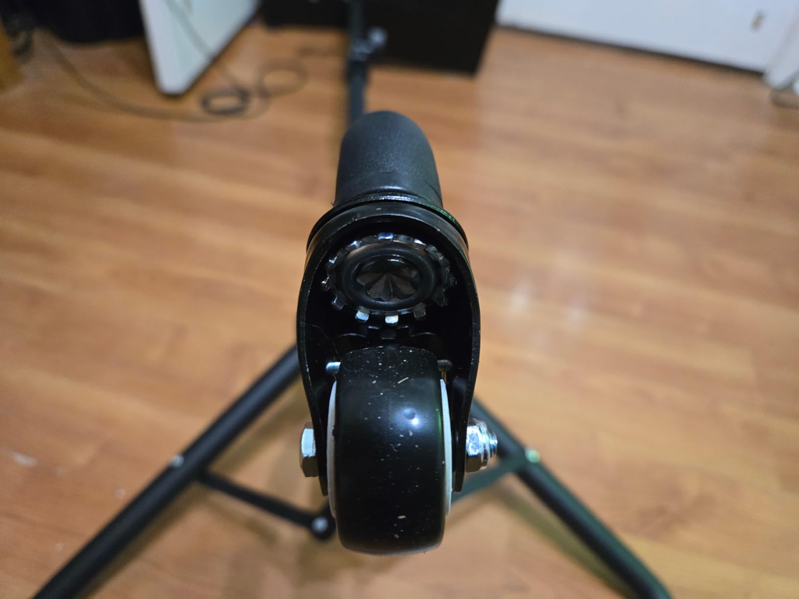 Tossbiss Laptop Tripod on Wheels with 2 Shelves, Portable Projector Floor Stand Adjustable Height 25.9 to 51.8 Inch with Phone Holder customer photo 2