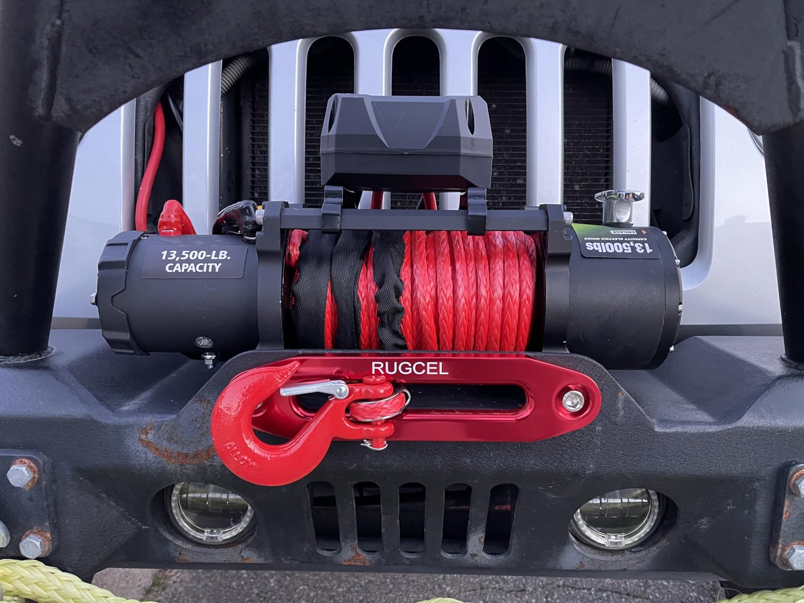 RUGCEL WINCH 13500lb Waterproof Electric Truck Winch 12V Synthetic Rope Winch with Hawse Fairlead, Wired Handle and 2 Wireless Remote, for Trailer and Wrangler in Car Lift customer photo 2