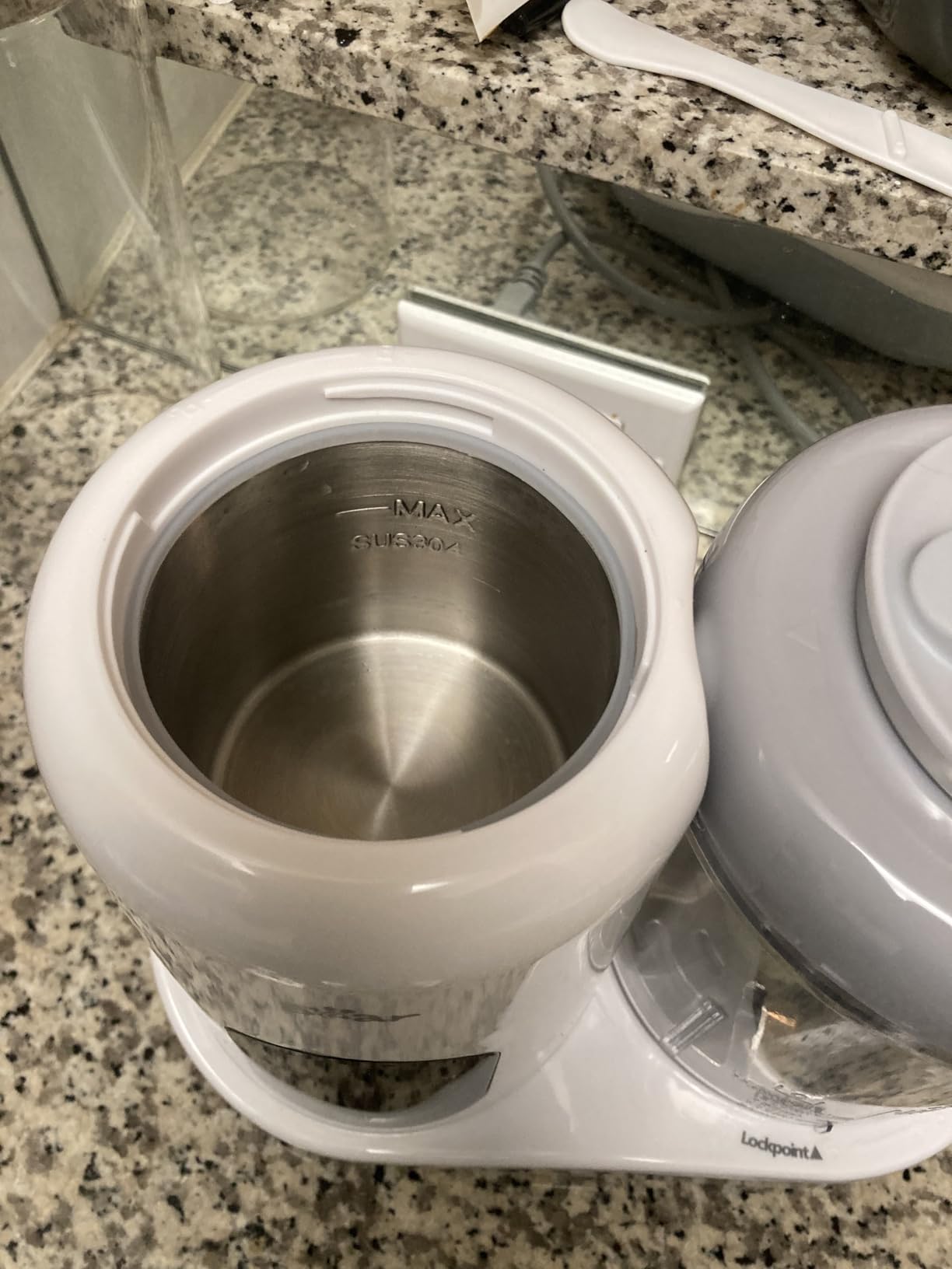 BEAR 2024 Baby Food Maker | One Step Baby Food Processor Steamer Puree Blender | Auto Cooking & Grinding | Baby Food Puree Maker with Self Cleans | Touch Screen Control, White customer photo 2