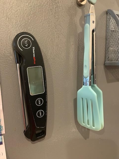 ThermoPro TP605 Instant Read Meat Thermometer for Cooking, Waterproof Digital Food Thermometer with Large Backlit LCD, 180° Foldaway Probe Kitchen Thermometer for Grilling, Smoking & Candy Making customer photo 1