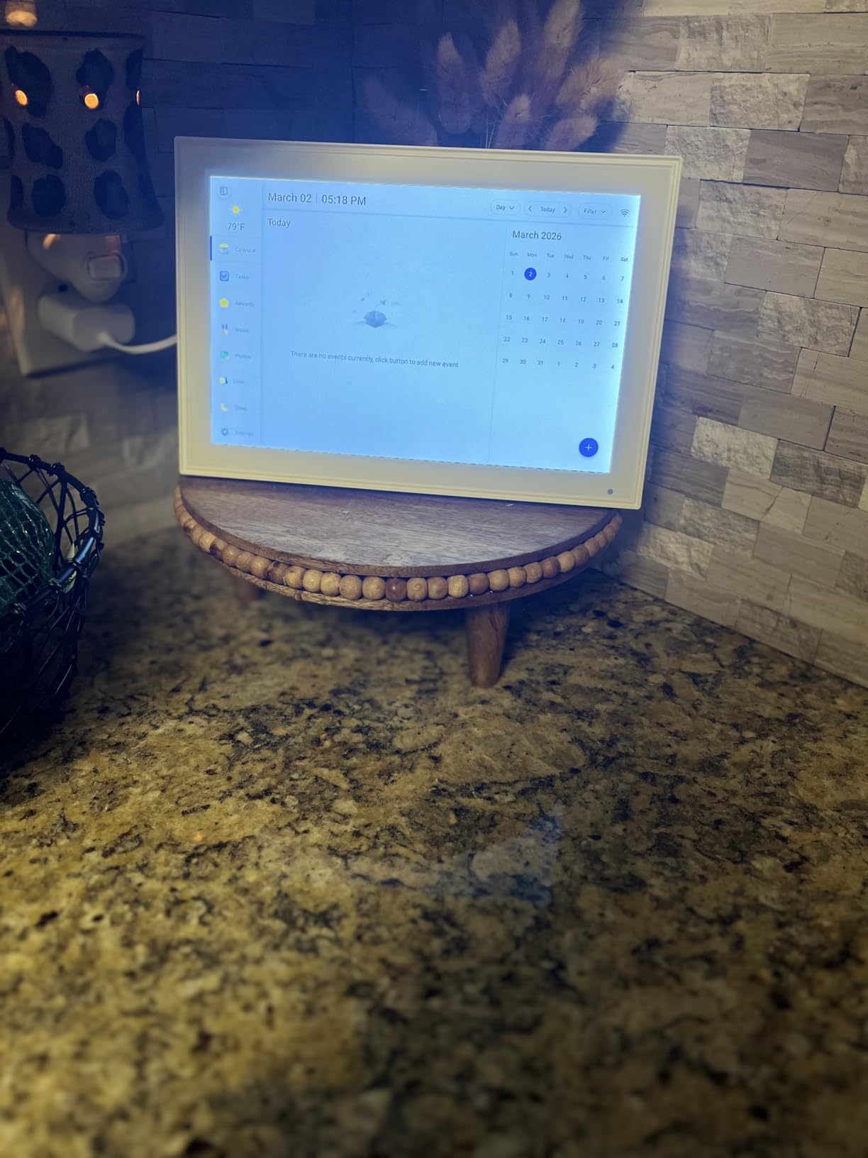 FRAMEO Digital Photo Frame, 10.1 Inch WiFi Digital Picture Frame with 1280x800 IPS HD Touch Screen, 32GB Storage Auto-Rotate Wall Mountable Easy Share Photos or Videos via Frameo App from Anywhere customer photo 1