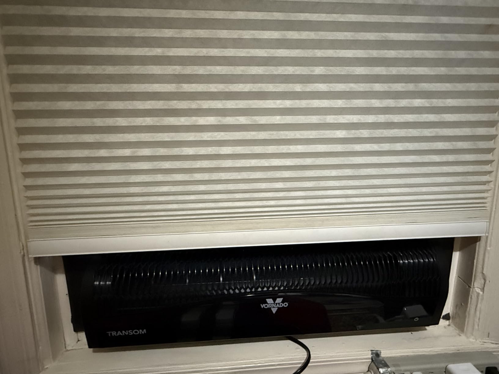 Vornado TRANSOM AE Window Fan Works with Alexa, 4 Speeds, Reversible Exhaust Mode, Weather Resistant Case, Whole Room, White customer photo 2