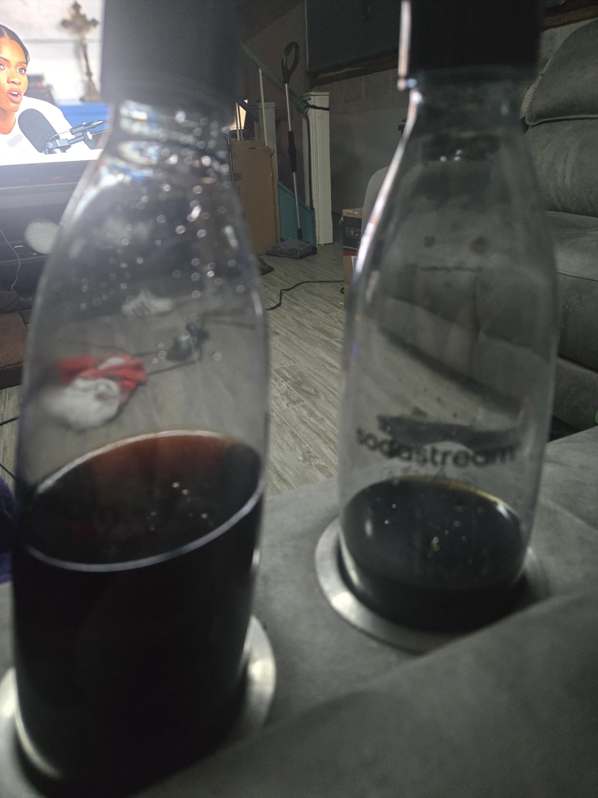 SodaStream - ART Sparkling Water Maker | VALUE BUNDLE | CQC CO2 system | Includes 2x CO2 Cylinders, 2x 32 Fl Oz Dishwasher Safe Bottles, 2x Bubly Flavor Drops customer photo 1