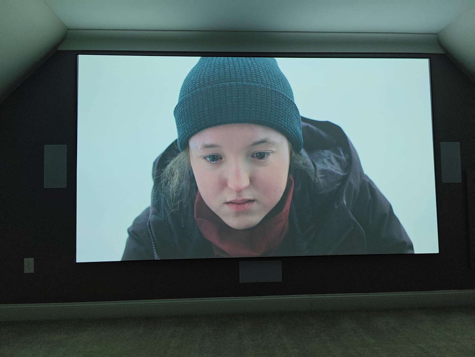 Monoprice 8K Ultra High Speed Fiber Optic Certified HDMI Cable - HDMI 2.1, 8K@60Hz, 4K@120Hz, 48Gbps, HDR, VRR, Active Optical Cable (AOC), 32ft, Black customer photo 1