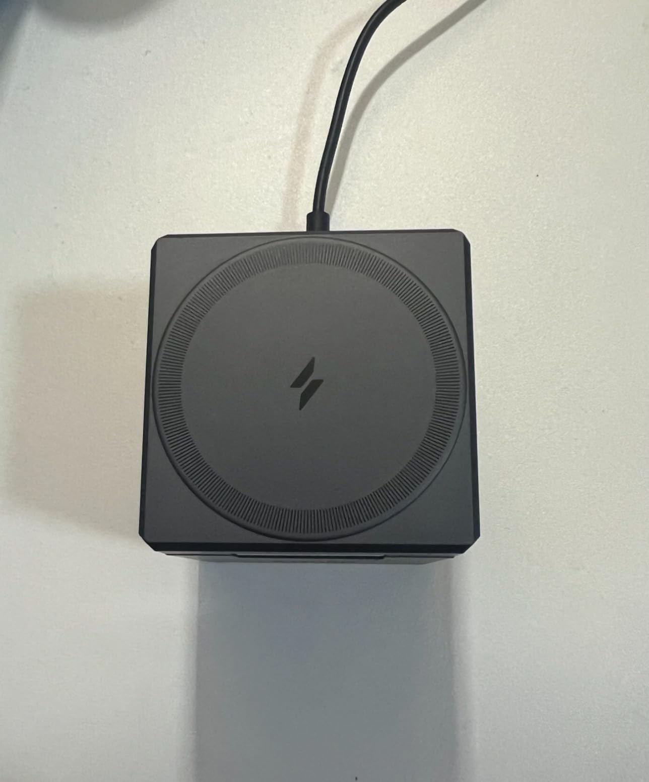 Anker MagSafe Charger Stand, iPhone 17 Wireless Charger, 3-in-1 Cube with MagSafe, 15W Foldable Fast Charging Stand, for iPhone 17/16/15, Apple Watch 1-8/Ultra, AirPods (30W USB-C Charger Included) customer photo 2