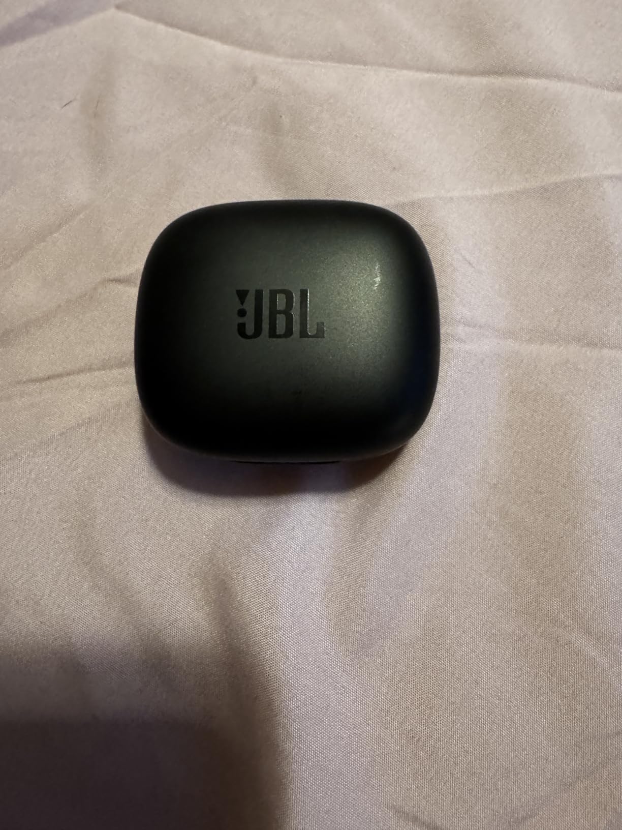 JBL Live Pro 2 - True Wireless Noise Cancelling Earbuds, up to 40 Hours of Playback with Wireless Charging, 6 mics for Perfect Calls, Touch & Voice Control, IPX5 Water Resistant (Black) customer photo 2