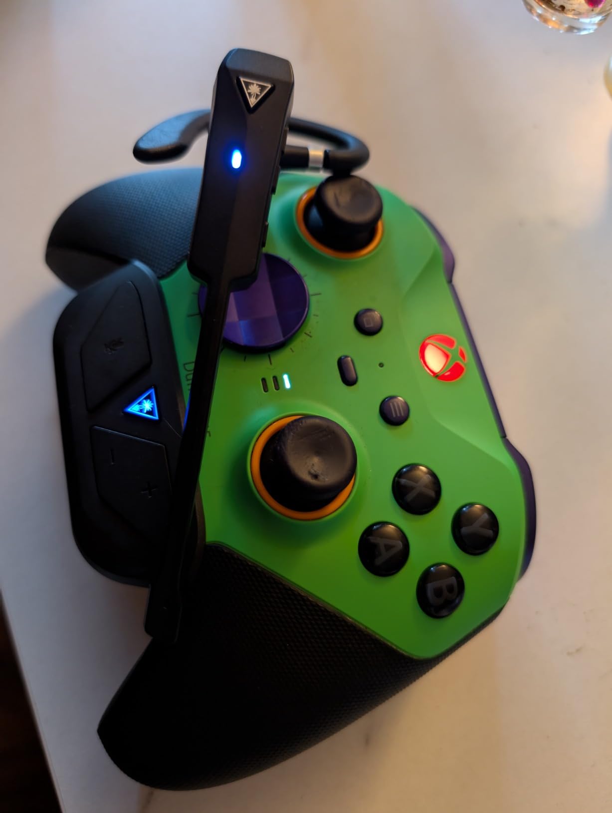 Turtle Beach Recon Air Wireless Gaming Chat Communicator for Xbox Series X/S, Xbox One, iOS, Android, Windows 10 & 11 PCs, & Bluetooth Mobile Devices with Noise-Cancelling Mic customer photo 1