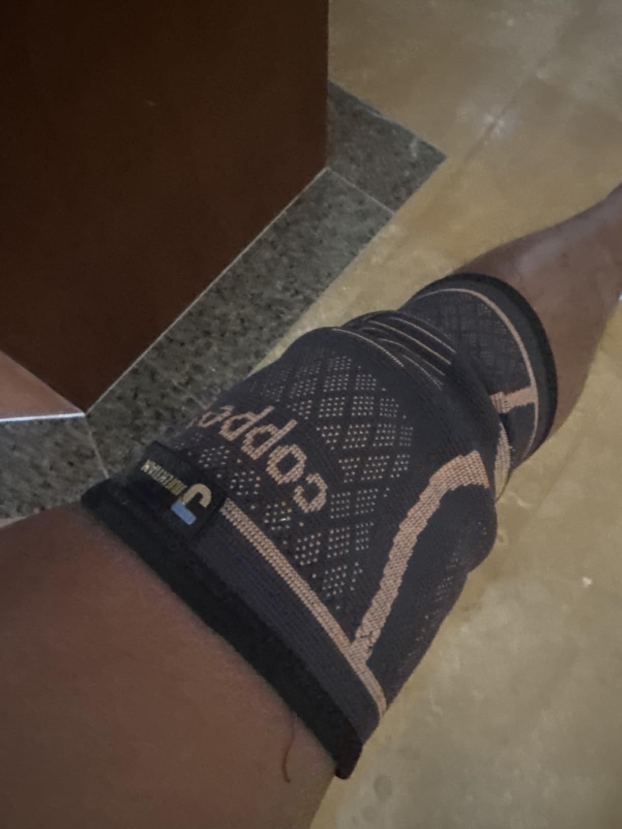 Copper Knee Braces for Men and Women (2 pack) -Knee Supports Copper Compression Knee Sleeve for Knee Pain, Arthritis, Sports and Recovery Support (Large) customer photo 1