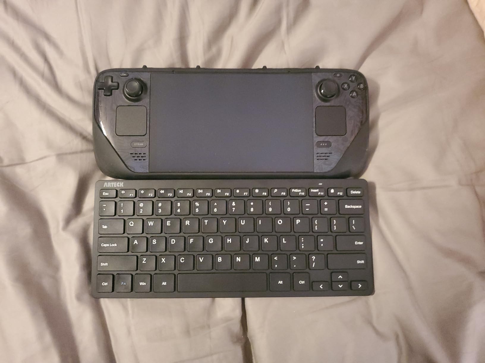 Arteck 2.4G Wireless Keyboard Ultra Slim and Compact Keyboard with Media Hotkeys for Computer Desktop PC Laptop Surface Smart TV and Windows 11/10/8/7, Black customer photo 2