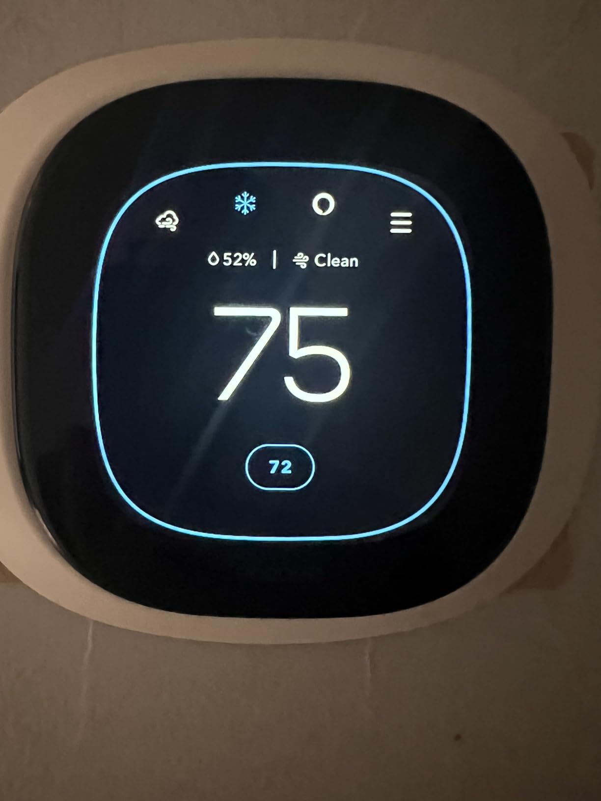 ecobee Smart Thermostat Premium with Smart Sensor and Air Quality Monitor - Programmable Wifi Thermostat - Works with Siri, Alexa, Google Assistant, Black customer photo 2