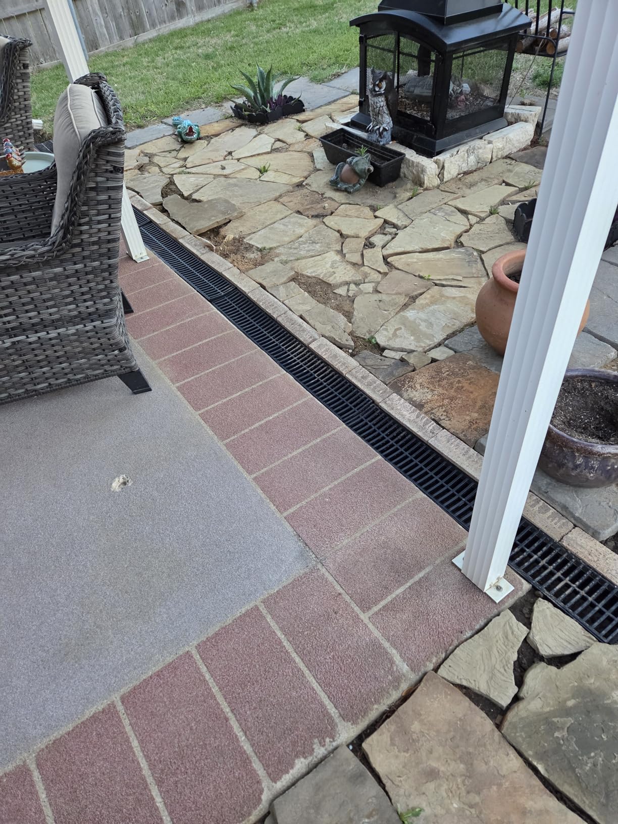 VEVOR Trench Drain System with Plastic Grate, 5.9x5.1-Inch HDPE Channel Drainage for Garden, Driveway - 6 Pack customer photo 2