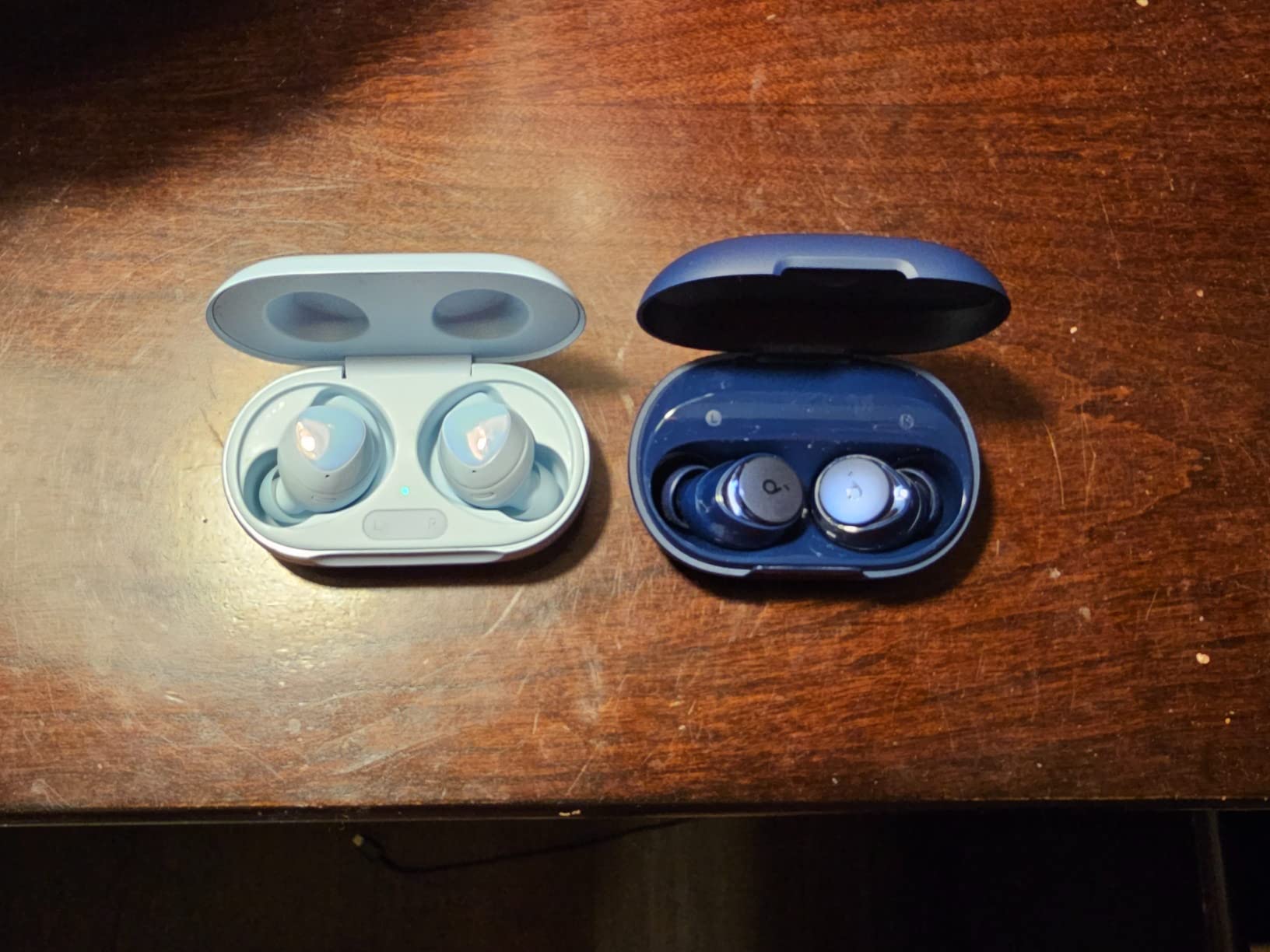 Soundcore by Anker Space A40 Auto-Adjustable Active Noise Cancelling Wireless Earbuds, Reduce Noise by Up to 98%, 50H Playtime, Comfortable Fit, App Customization, Wireless Charge (White) customer photo 1