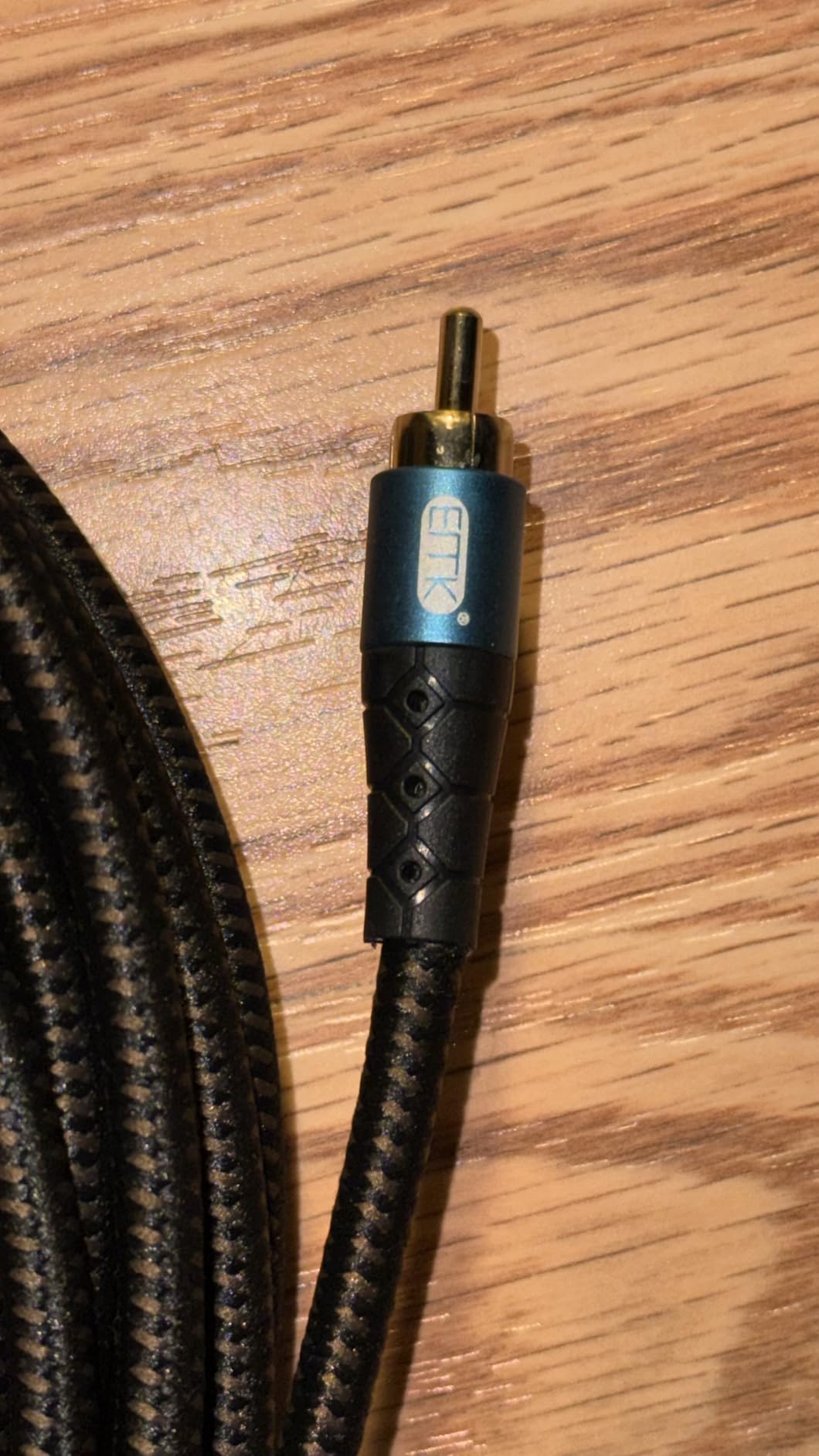 EMK RCA Subwoofer Cable 90 Degree RCA to RCA Audio Cable 24K Gold-Plated Nylon Braided Double Shielded Digital Analogue Supports Amplifiers, Home Theater, Hi-Fi Systems, Subwoofer (10ft/3m) customer photo 2