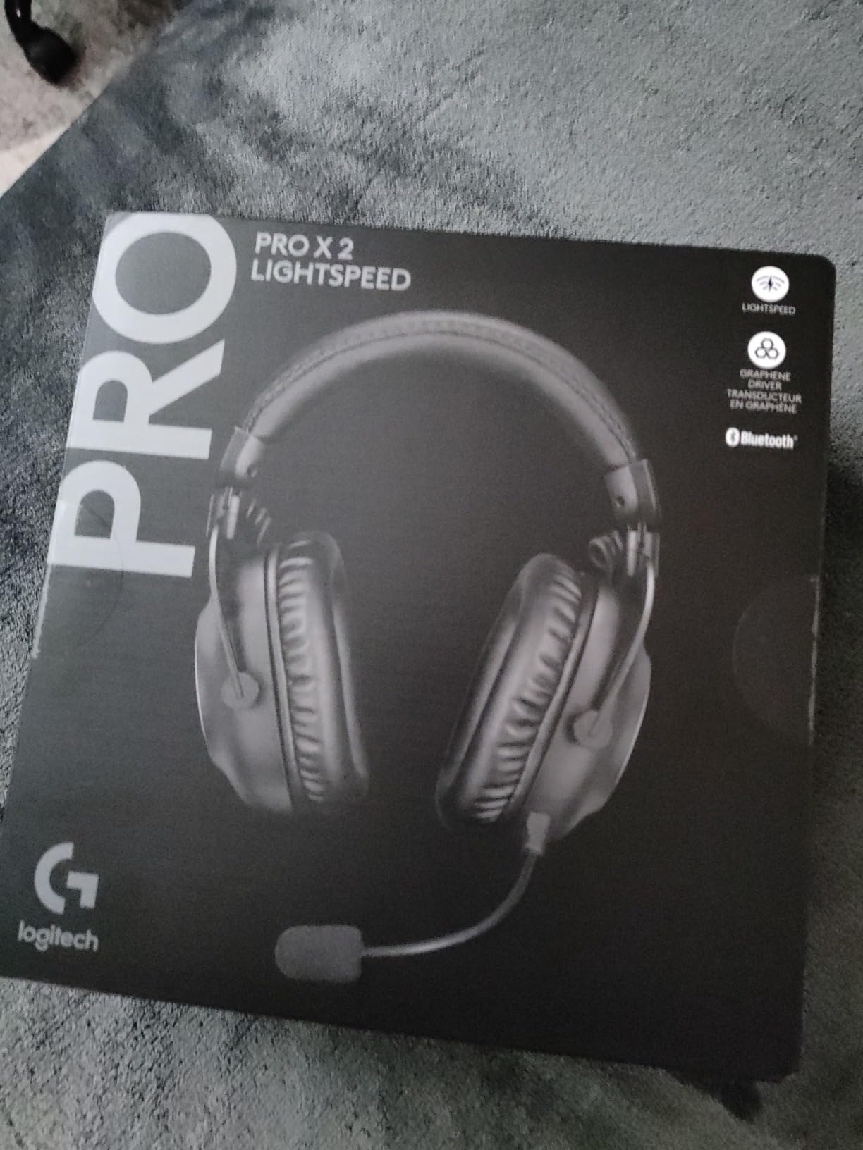 Logitech G PRO X 2 Lightspeed Wireless Gaming Headset, Detachable Boom Mic, 50mm Graphene Drivers, DTS:X Headphone 2.0-7.1 Surround, Bluetooth/USB/3.5mm Aux, for PC, PS5, PS4, Nintendo Switch - White customer photo 1