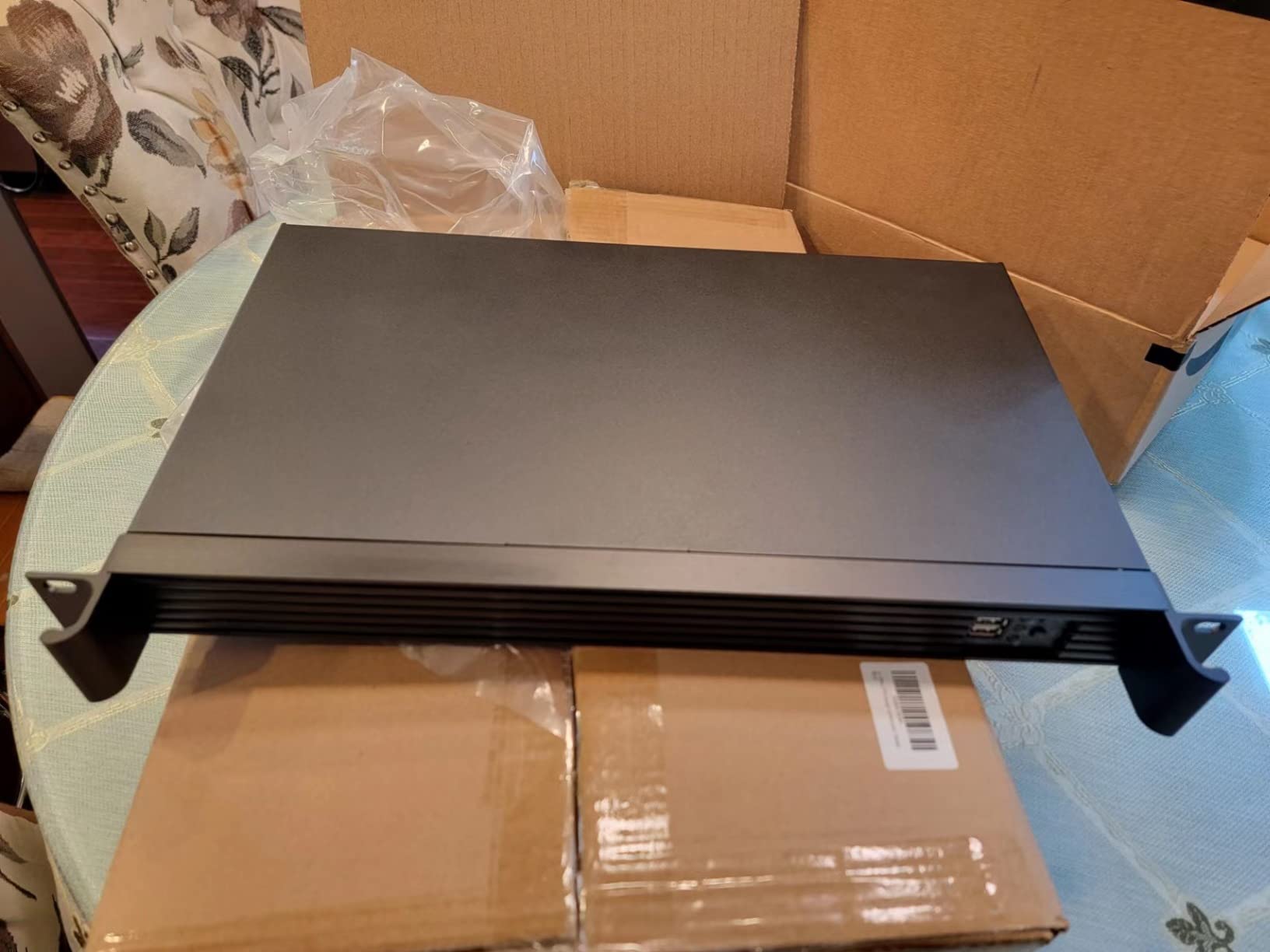 Rackchoice 1U Compact Server/Desktop mini-ITX Chassis - 9.84