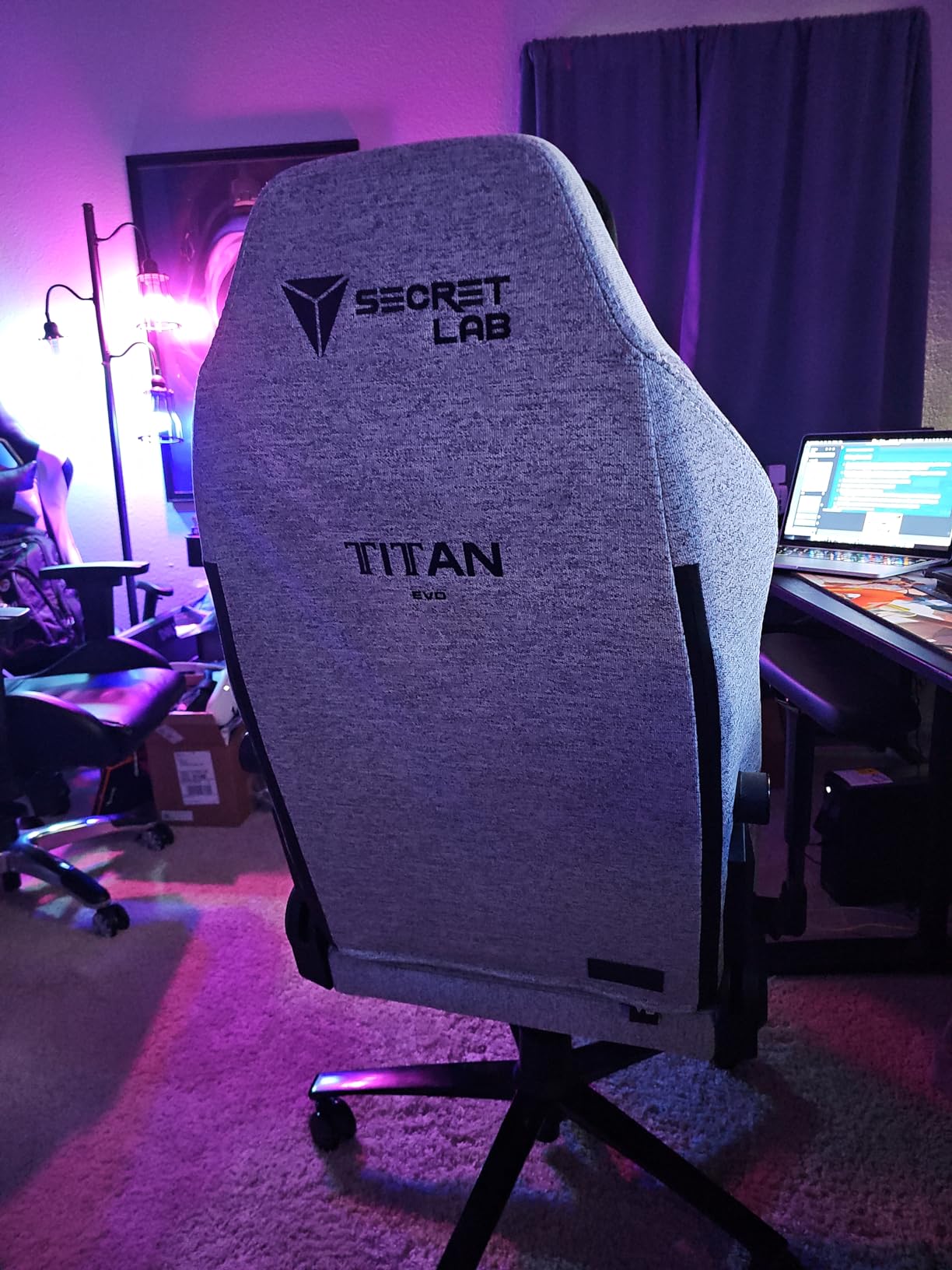 Secretlab Titan Evo Black3 Gaming Chair - Reclining, Ergonomic & Heavy Duty Computer Chair with 4D Armrests, Magnetic Head Pillow & Lumbar Support - Big and Tall Up to 395 lbs - Black - Fabric customer photo 1