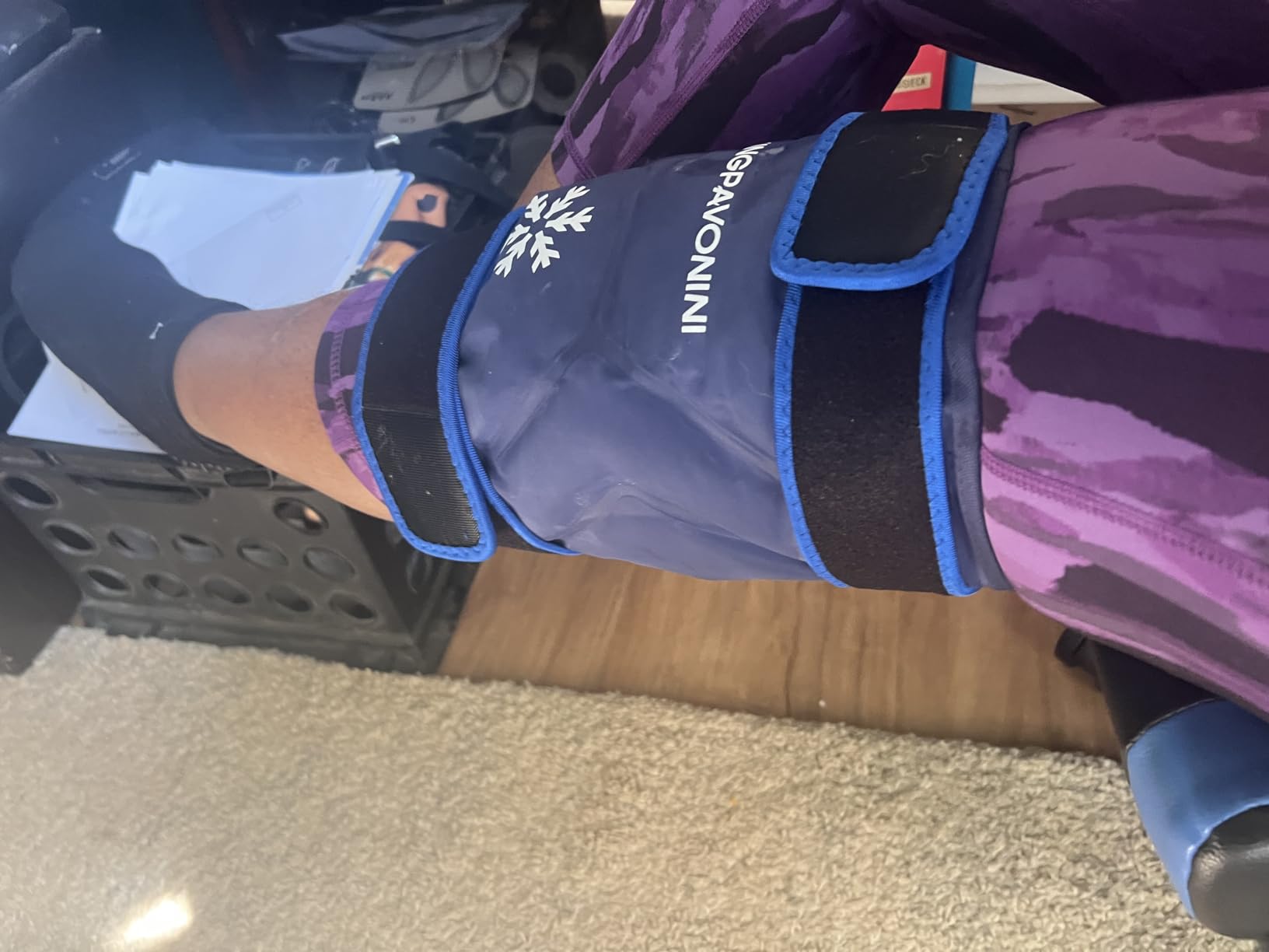 KingPavonini XXL Knee Ice Pack Wrap Around Entire Knee After Surgery, Large Reusable Gel Ice Pack for Injuries, Pain Relief, Swelling, Sports Injuries, 1 Pack (Blue) customer photo 1