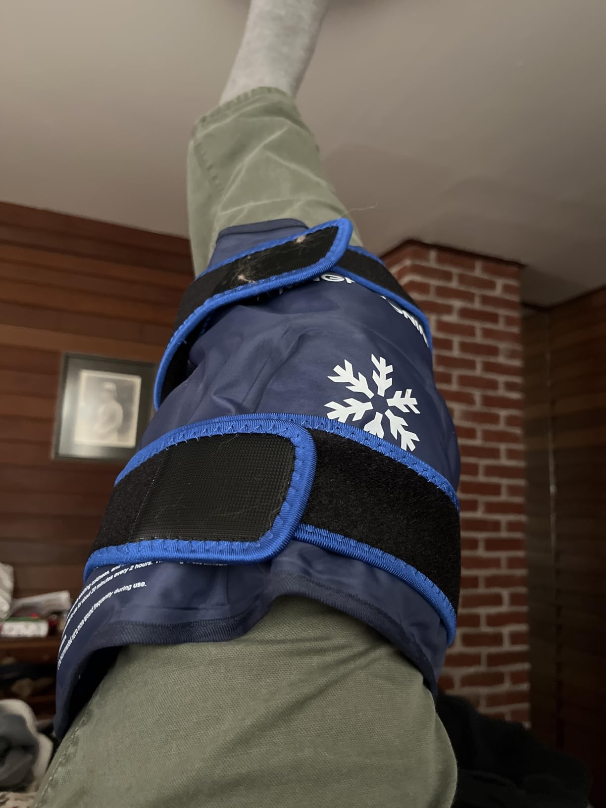 KingPavonini XXL Knee Ice Pack Wrap Around Entire Knee After Surgery, Large Reusable Gel Ice Pack for Injuries, Pain Relief, Swelling, Sports Injuries, 1 Pack (Blue) customer photo 2