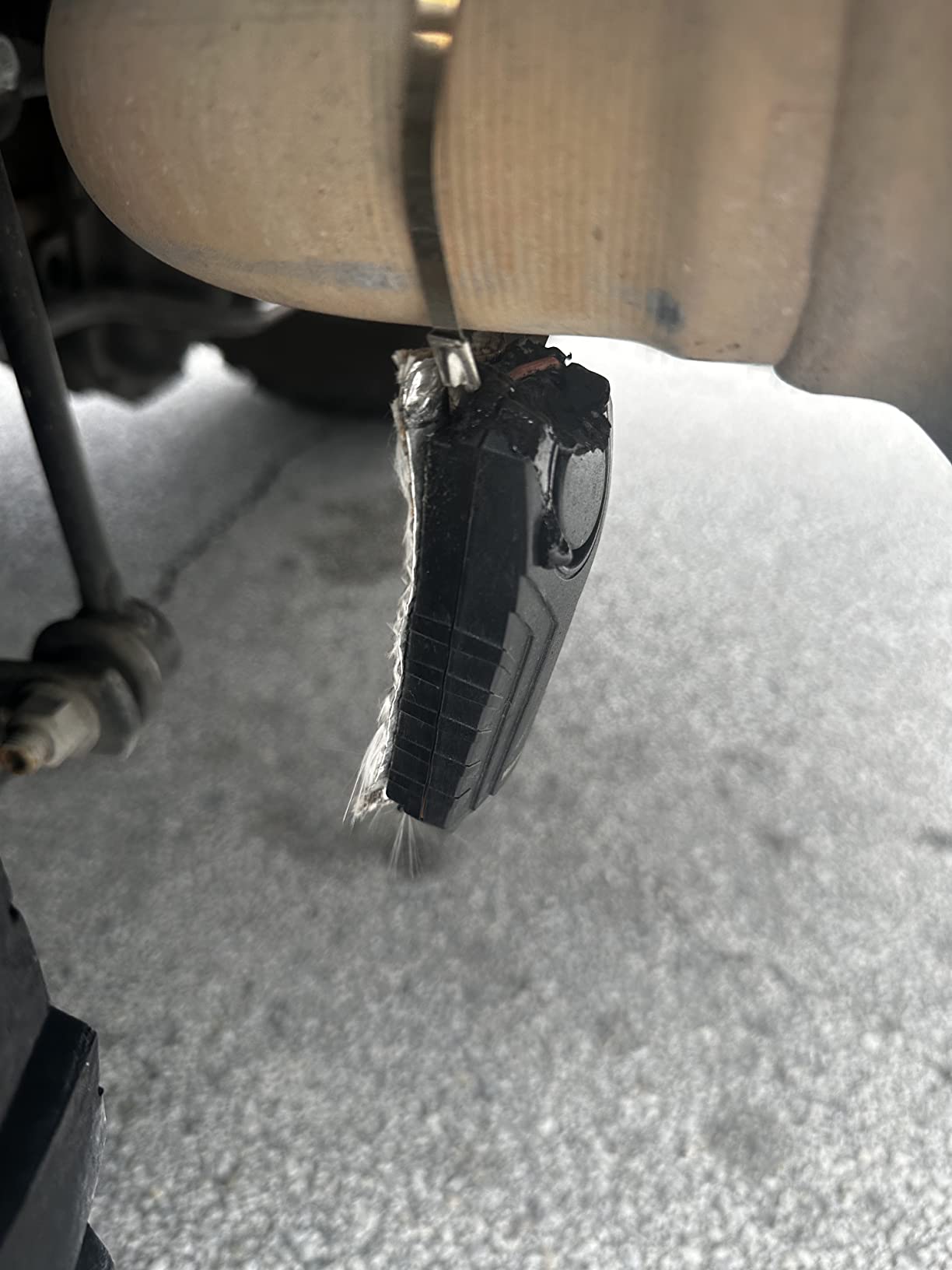 WSDCAM Catalytic Converter Alarm 113dB Loud Wireless Catalytic Converter Anti Theft Vibration Vehicle Security Alarm System Motorcycle Car Alarm with Remote Aluminum Alloy and Heat Insulated Pad customer photo 1