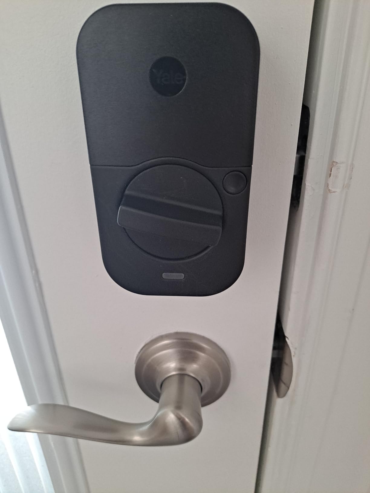 Yale Security Assure Lock 2 Deadbolt, Black Suede Keyed Smart Entry Door Lock with Wi-Fi Connected Keypad for Code Entry and Remote Access, YRD410-WF1-BSP customer photo 1