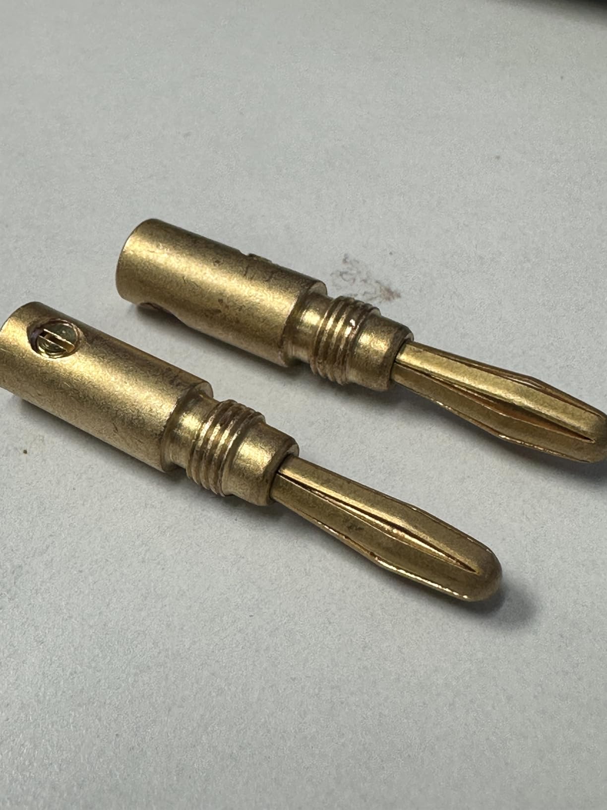 Nakamichi Ultimate Series 24K Gold Plated Beryllium Red Copper Banana Plug 12-18 AWG Gauge Size 4mm Connector for Speakers Wire Amplifiers Hi-Fi Sound Systems (4 Pcs (2-Pairs), Banana Plugs) customer photo 1