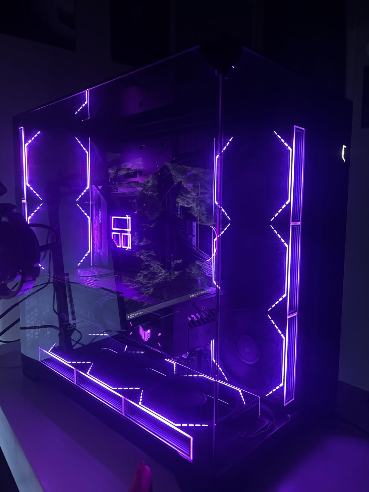 AMD Ryzen 7 7700X 8-Core, 16-Thread Unlocked Desktop Processor customer photo 1