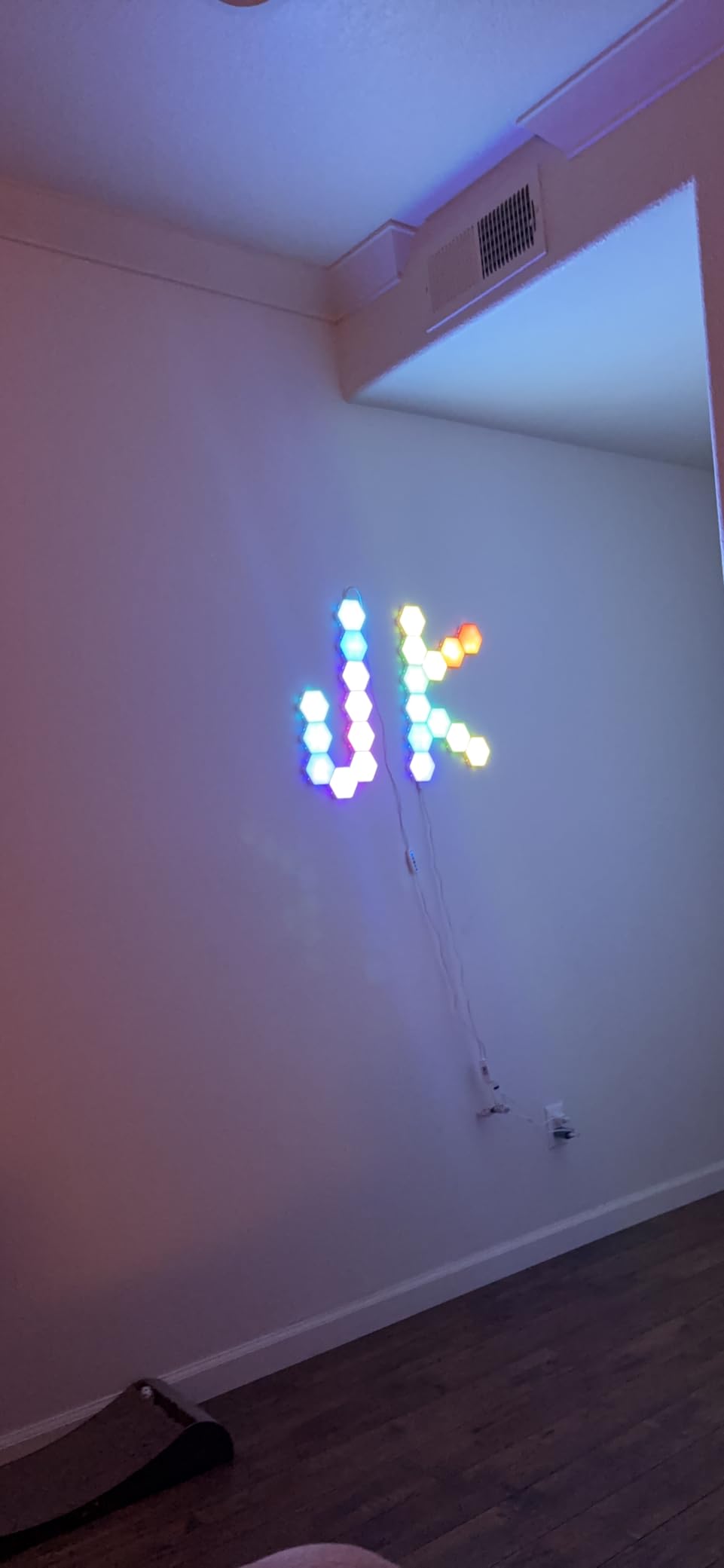 TISOFU Hexagon Lights (8 Pack) LED Wall Panels, RGB Gaming Lights with APP, Smart Modular Panel Hex Tiles Push Glide Expansion Shapes Light customer photo 1