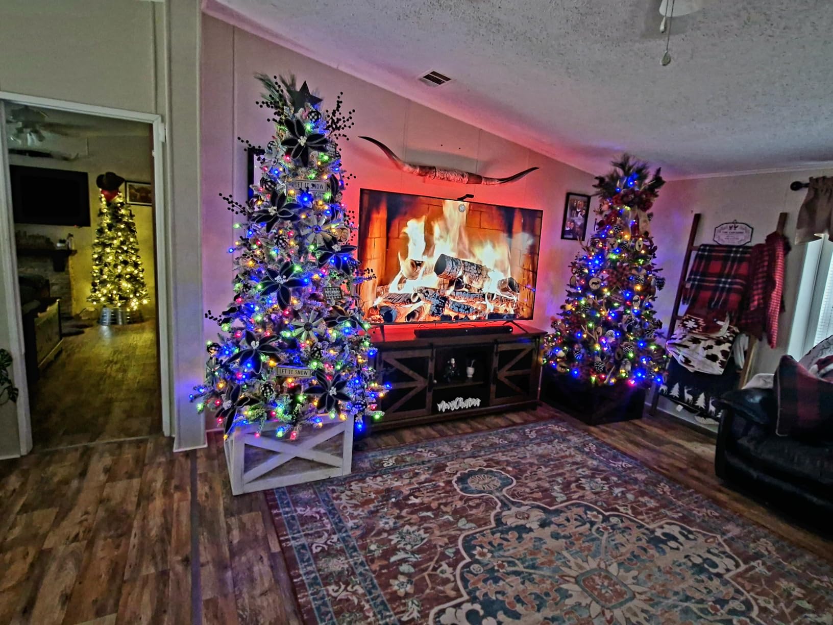 Govee Envisual TV LED Backlight T2 with Dual Cameras, 11.8ft RGBIC Wi-Fi LED Strip Lights for 55-65 inch TVs, Double Strip Light Beads, for Home Decorations, Smart App Control, Music Sync customer photo 2