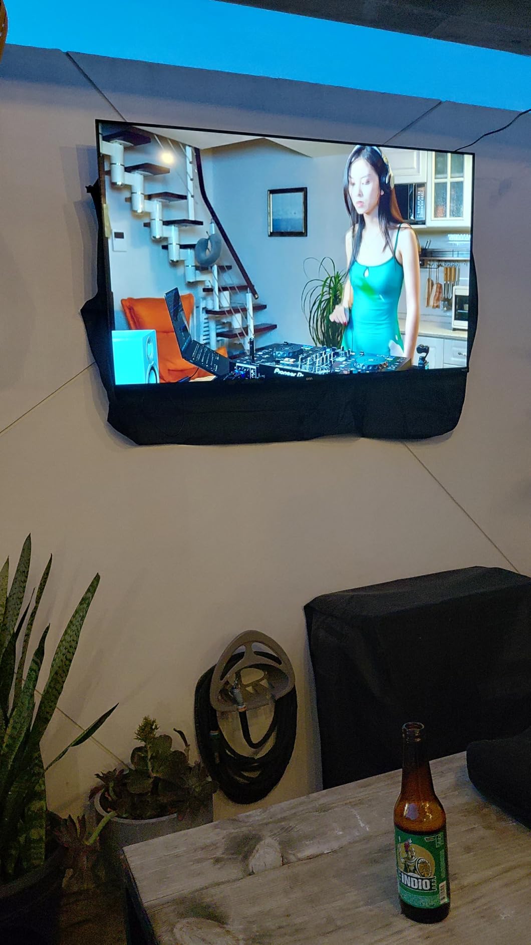 iBirdie Outdoor TV Cover 40 to 43 inch Waterproof, Cover Size 39.5''W x 25''H, Weatherproof, with Zipper for Outside Flat Screen 40 to 43 inch TV, Black, 600D Thick Fabric Protector customer photo 2