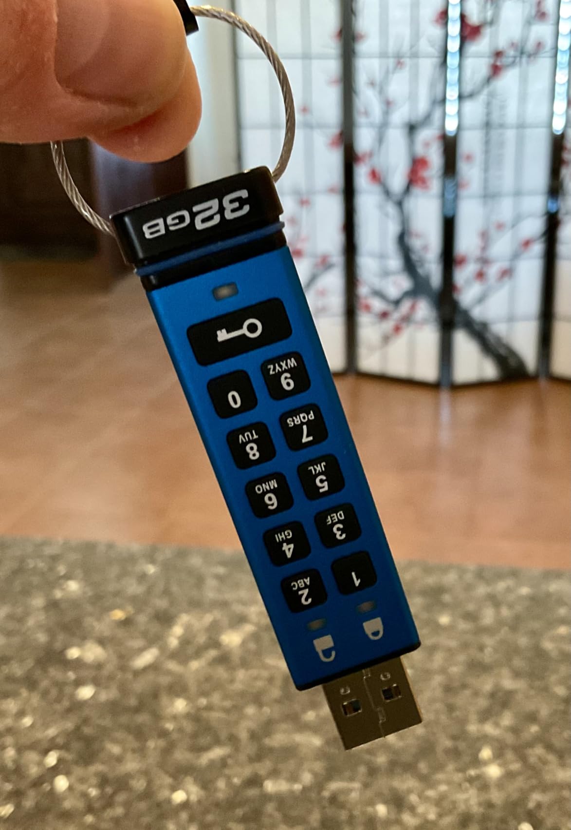 Kingston Ironkey Keypad 200 32GB Encrypted USB | Alphanumeric Keypad | Multi-Pin Access | XTS-AES 256-bit | FIPS 140-3 Level 3 Certified | Brute Force & BadUSB Protection | IKKP200/32GB customer photo 2