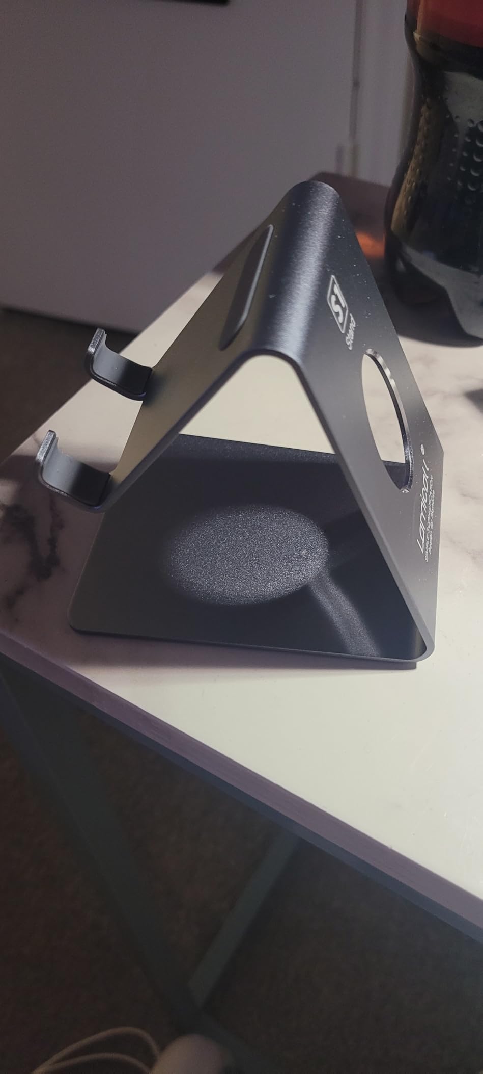 Lamicall Cell Phone Stand, Desk Accessories - Clear Office Cell Phone Holder, Acrylic Phone Stand, Desktop, Acrylic Office Desk Decor Accessories, Suitable for iPhone, 4-8'' Phone, Gifts customer photo 2