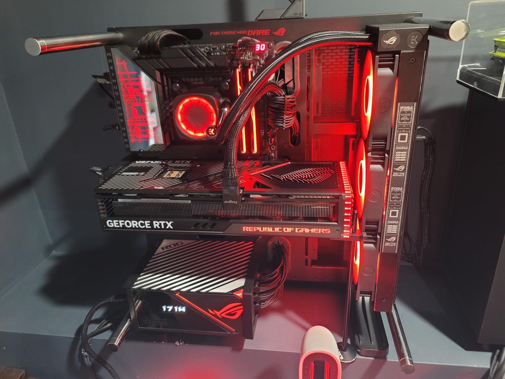 ASUS ROG Strix GeForce RTX 4090 OC Edition Gaming Graphics Card (PCIe 4.0, 24GB GDDR6X, HDMI 2.1a, DisplayPort 1.4a) customer photo 2