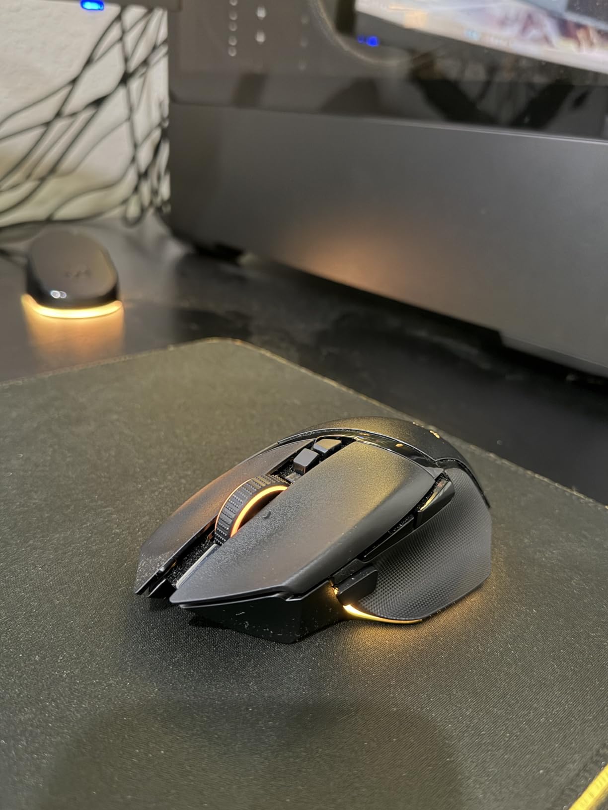 Razer Basilisk V3 Pro Customizable Wireless Gaming Mouse: Fast Optical Switches Gen-3 - HyperScroll Tilt Wheel - Chroma RGB - 11 Programmable Buttons - Focus Pro 30K Optical Sensor - White customer photo 1