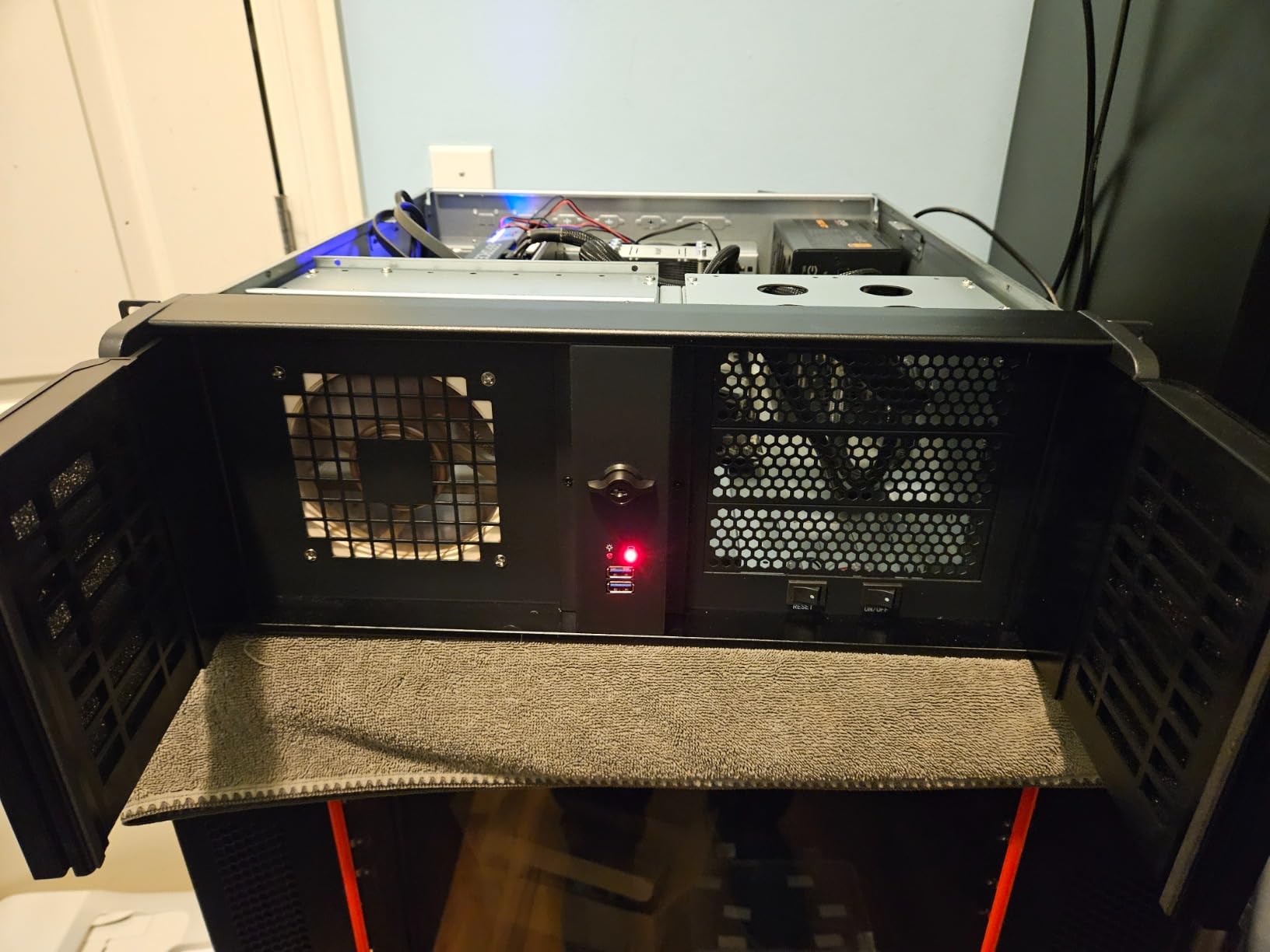 RackChoice 4U Rackmount Server Chassis with 3x5.25 Front Bays+7x3.5 +3x2.5 Drive Bays customer photo 1