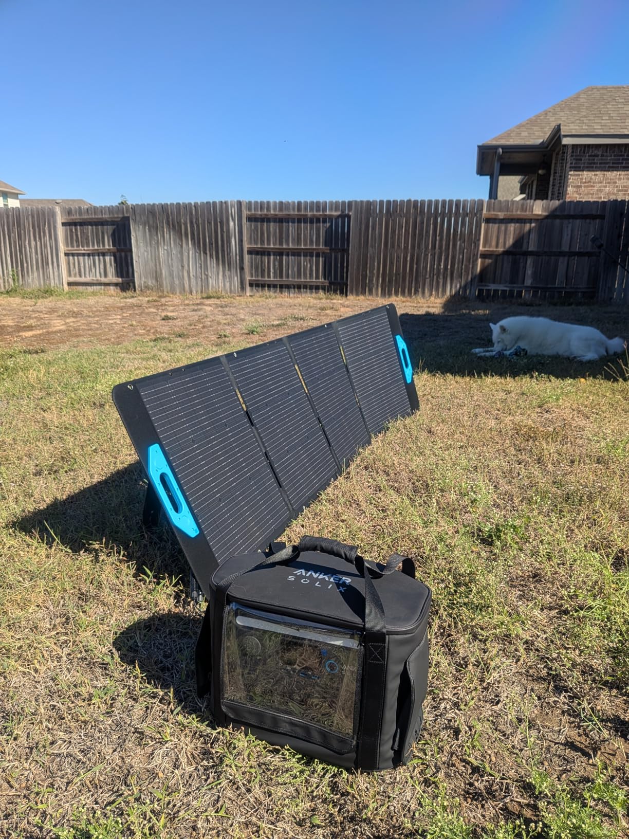 Anker SOLIX PS200 Solar Panel with Adjustable Kickstand, 200W Foldable Portable Solar Charger, IP67 Waterproof, 23% Higher Energy Conversion Efficiency, for Camping, RVs, and Blackouts customer photo 2