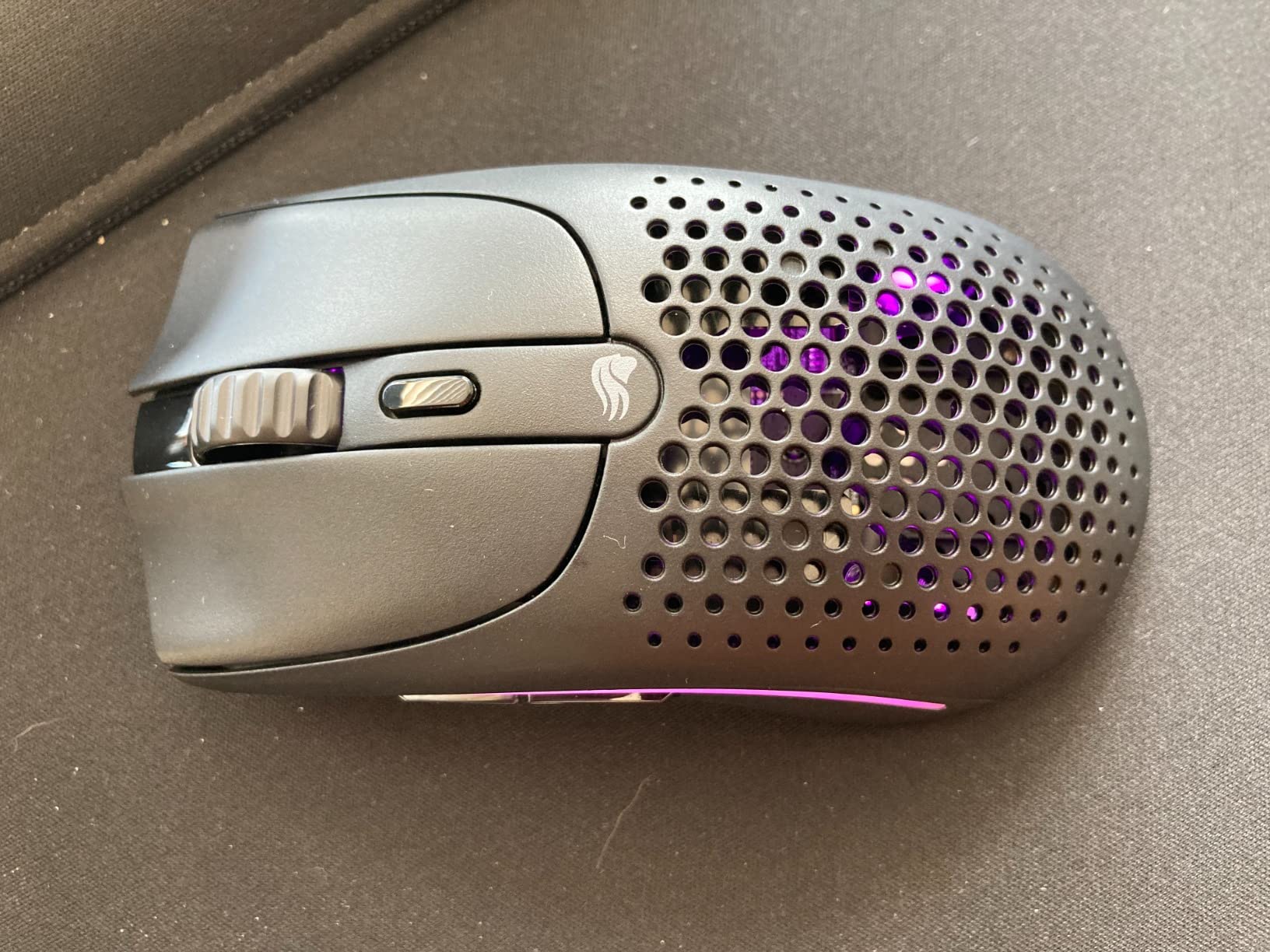 Glorious Gaming Model O 2 Wireless Gaming Mouse - Hybrid 2.4GHz & Bluetooth Wireless, 68g Superlight, Long Battery Life, 26k BAMF 2.0 Sensor, RGB, Ambidextrous, 6 Buttons, PTFE Feet - Black customer photo 1