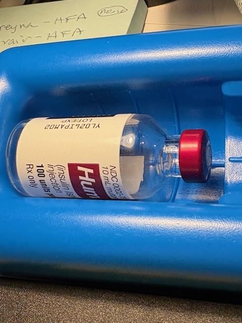 Cruxer Insulin Vial Cooler Travel Case,Diabetes Carrying Insulated Bag for Supplies Keep Medicine Cool,Diabetic Small Bottle Protector Kit for Storage,Portable Mini Pack with Protective Ice Brick customer photo 1